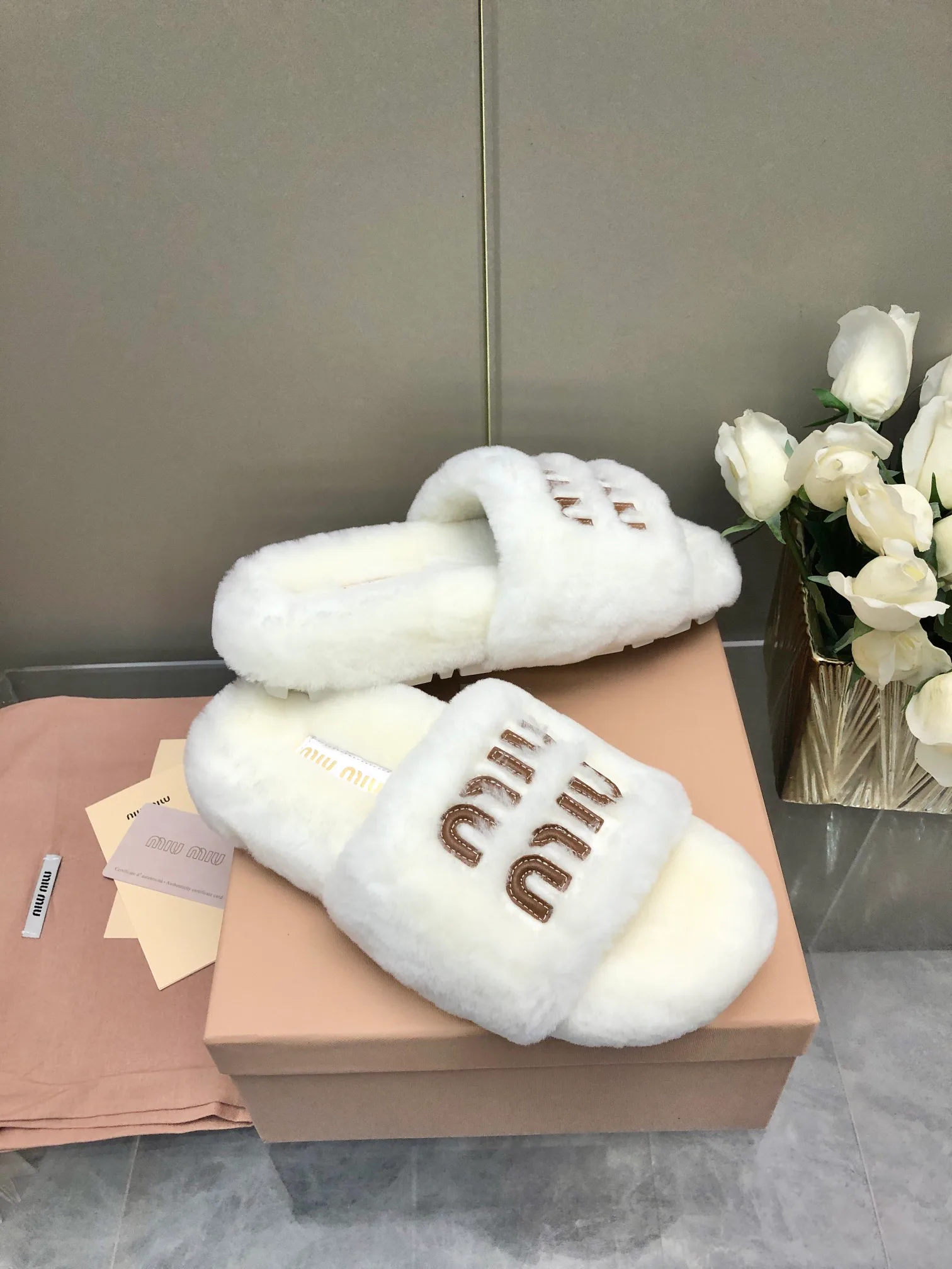 Тапочки Женские Miu Miu 18005820