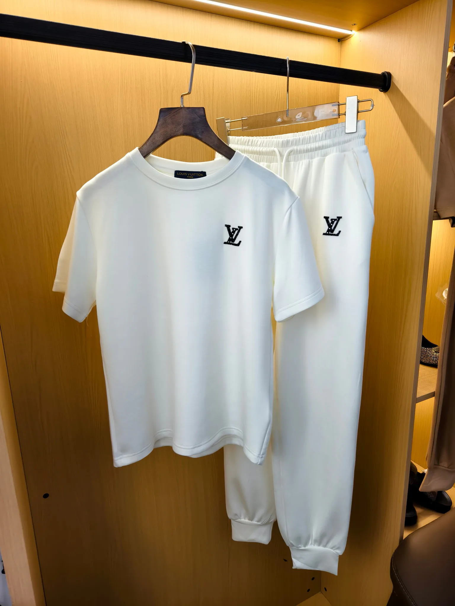 Костюмы Женские Louis Vuitton 1286165