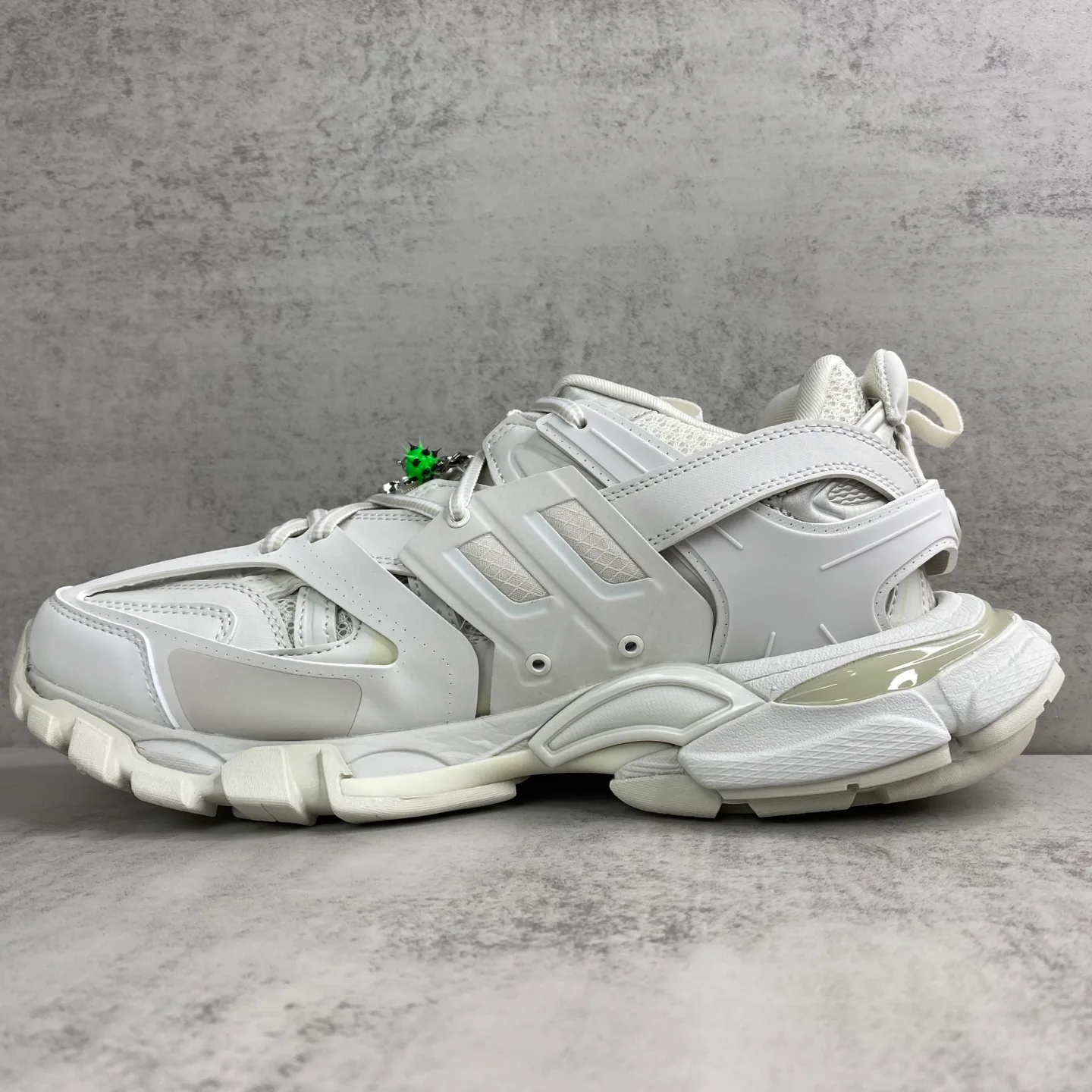 Кроссовки Женские Balenciaga 18743879