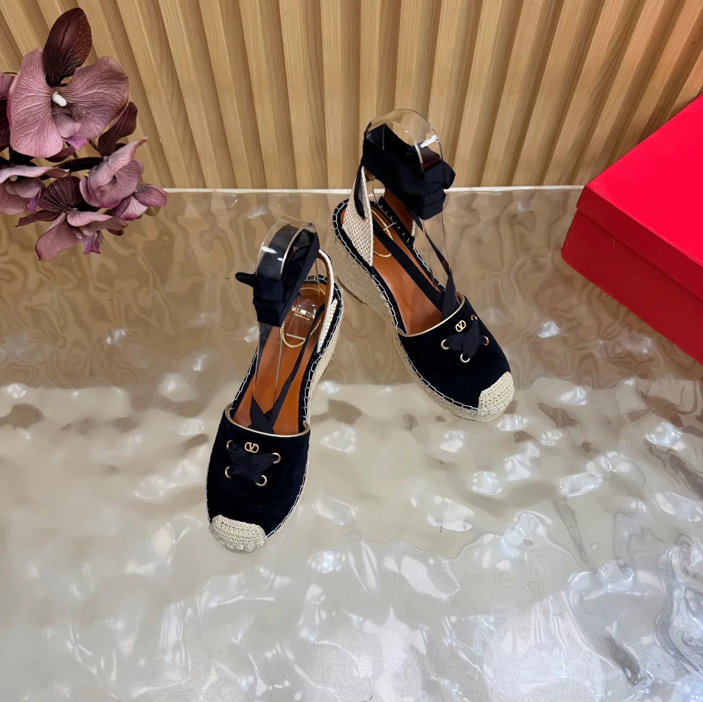 Босоножки Женские Valentino 17728243