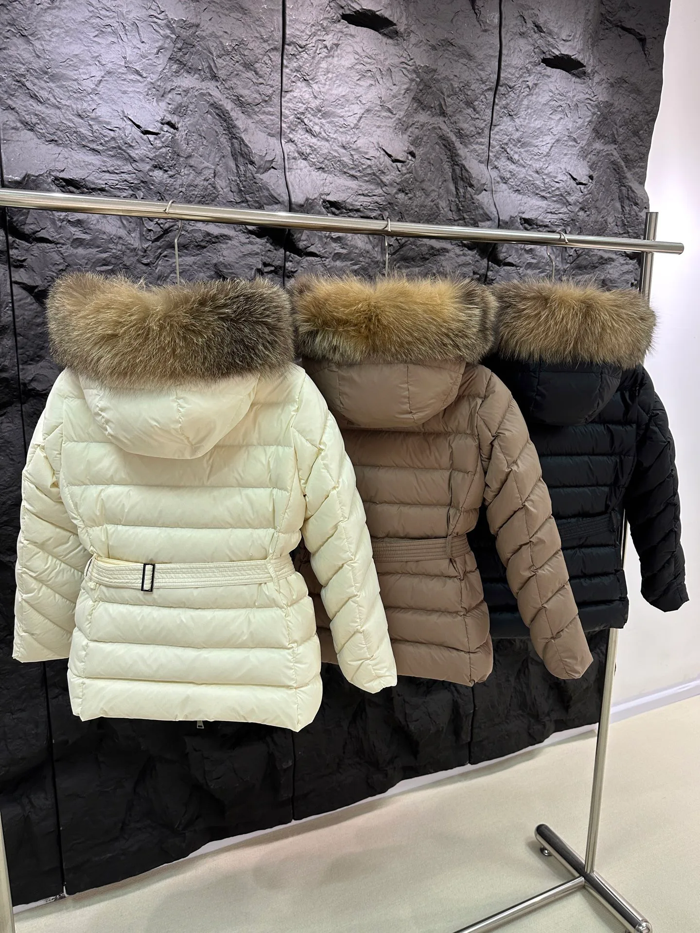 Куртки И Пуховики Женские Moncler 19636114