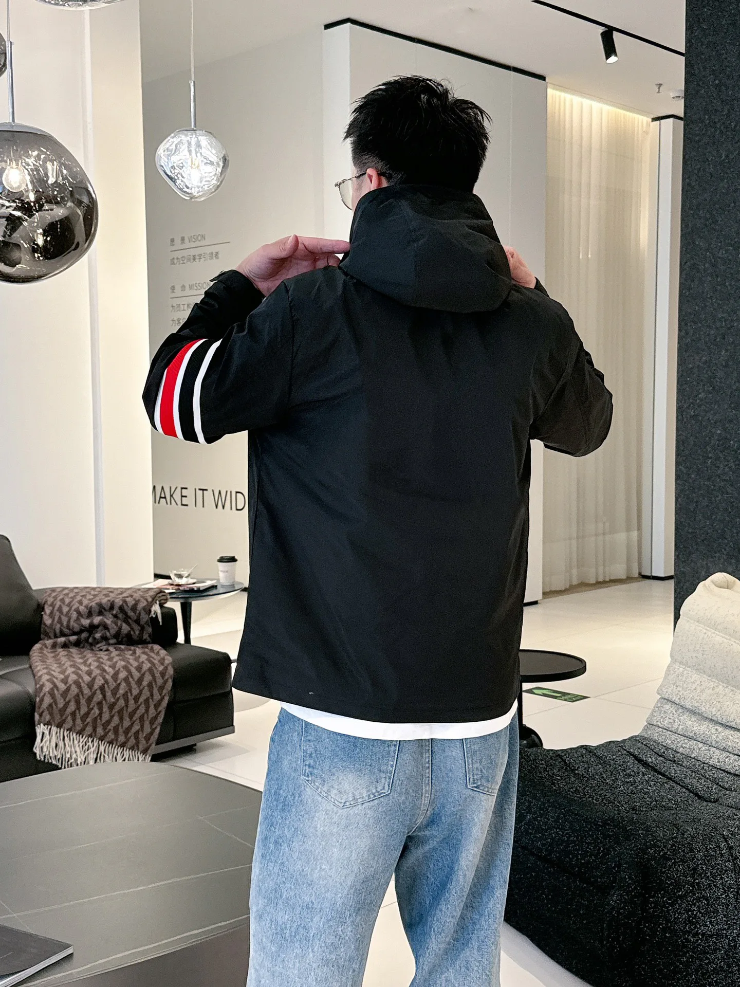 Куртки И Пуховики Мужские Moncler 4734122