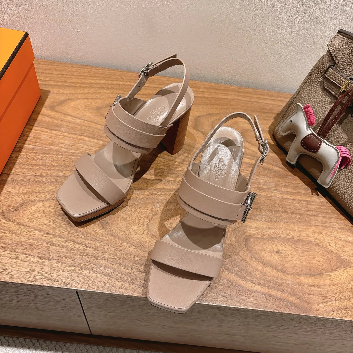 Босоножки Женские Hermes 11514531