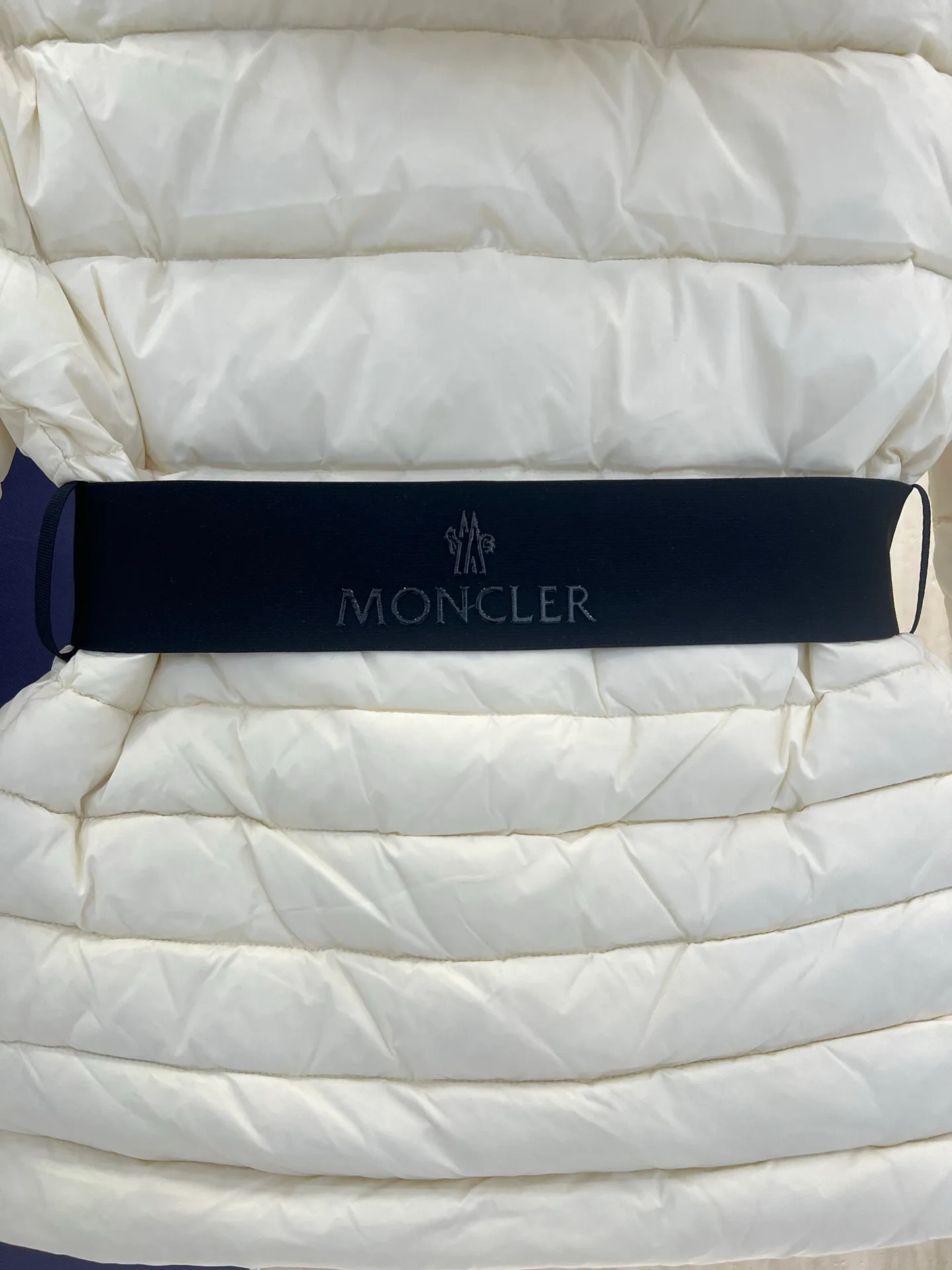 Куртки И Пуховики Женские Moncler 18302919