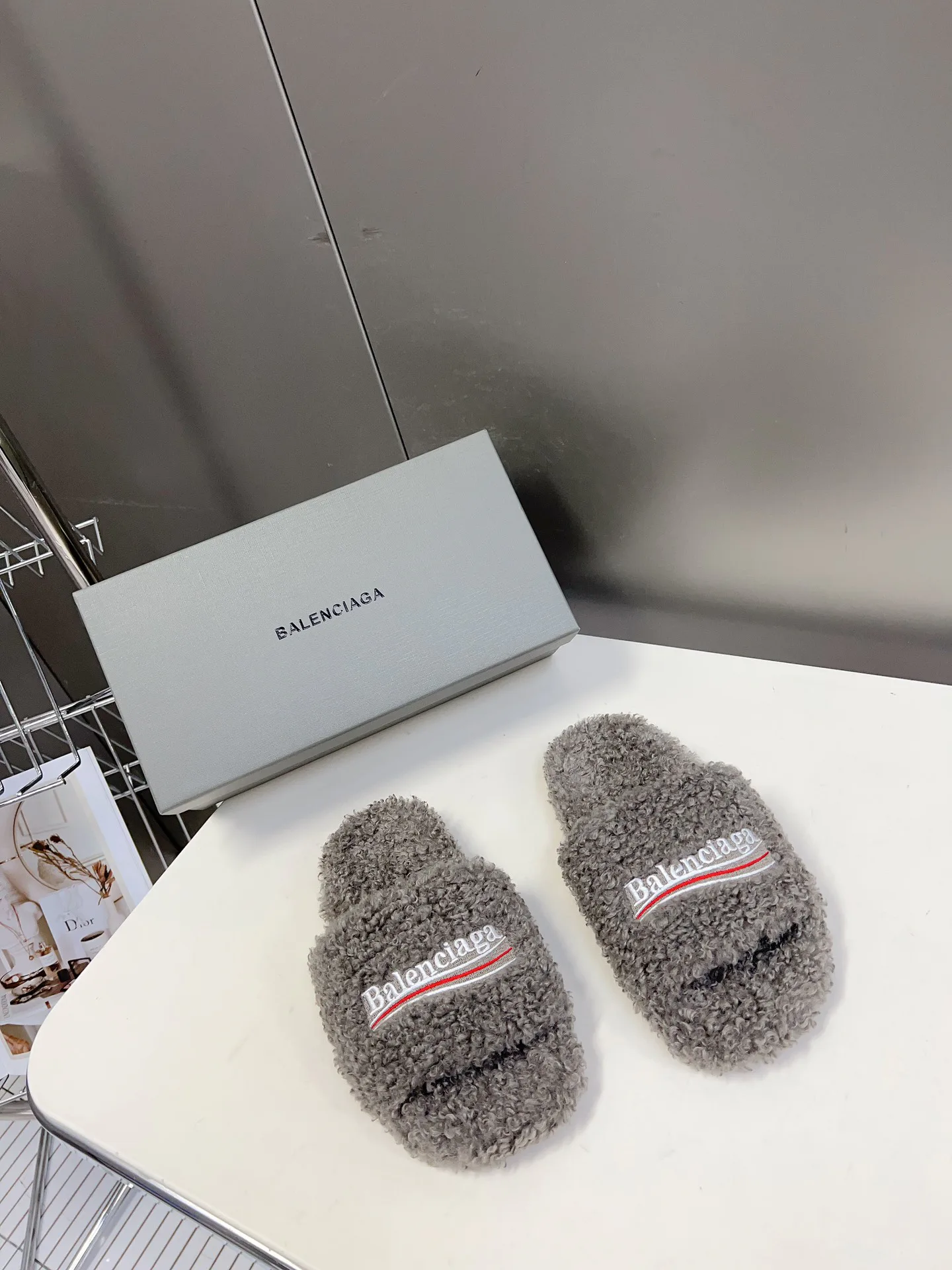 Тапочки Женские Balenciaga 17806223