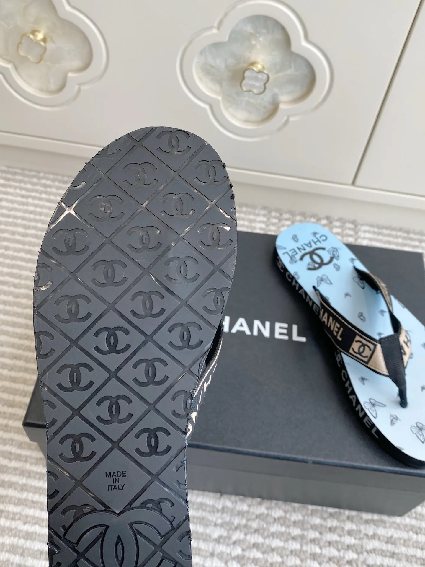 Шлепанцы Женские Chanel 11909732