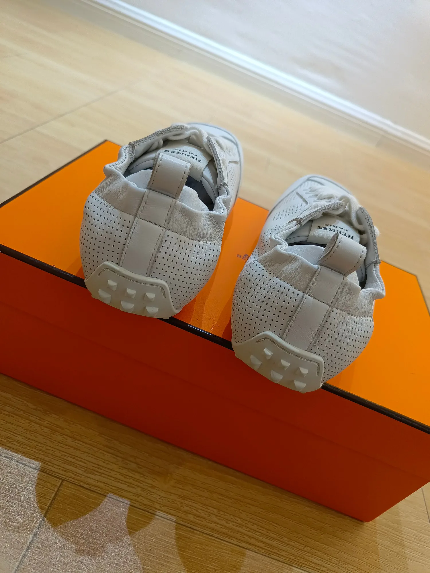 Кроссовки Женские Hermes 1285115
