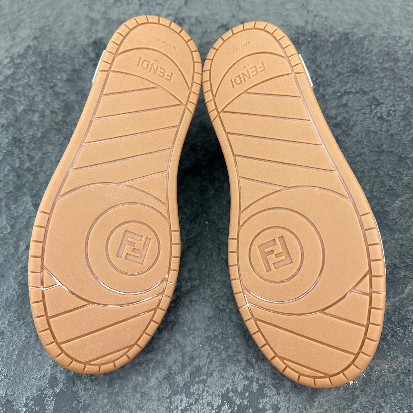 Кроссовки Мужские Fendi 18154159