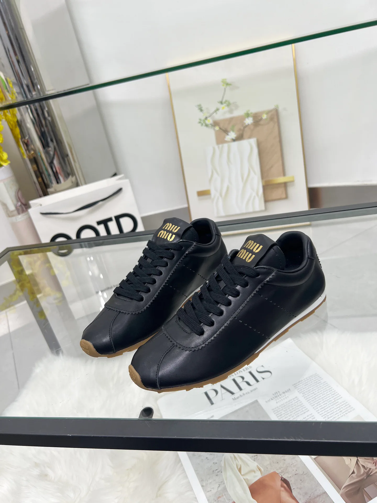 Кроссовки Женские Miu Miu 16100