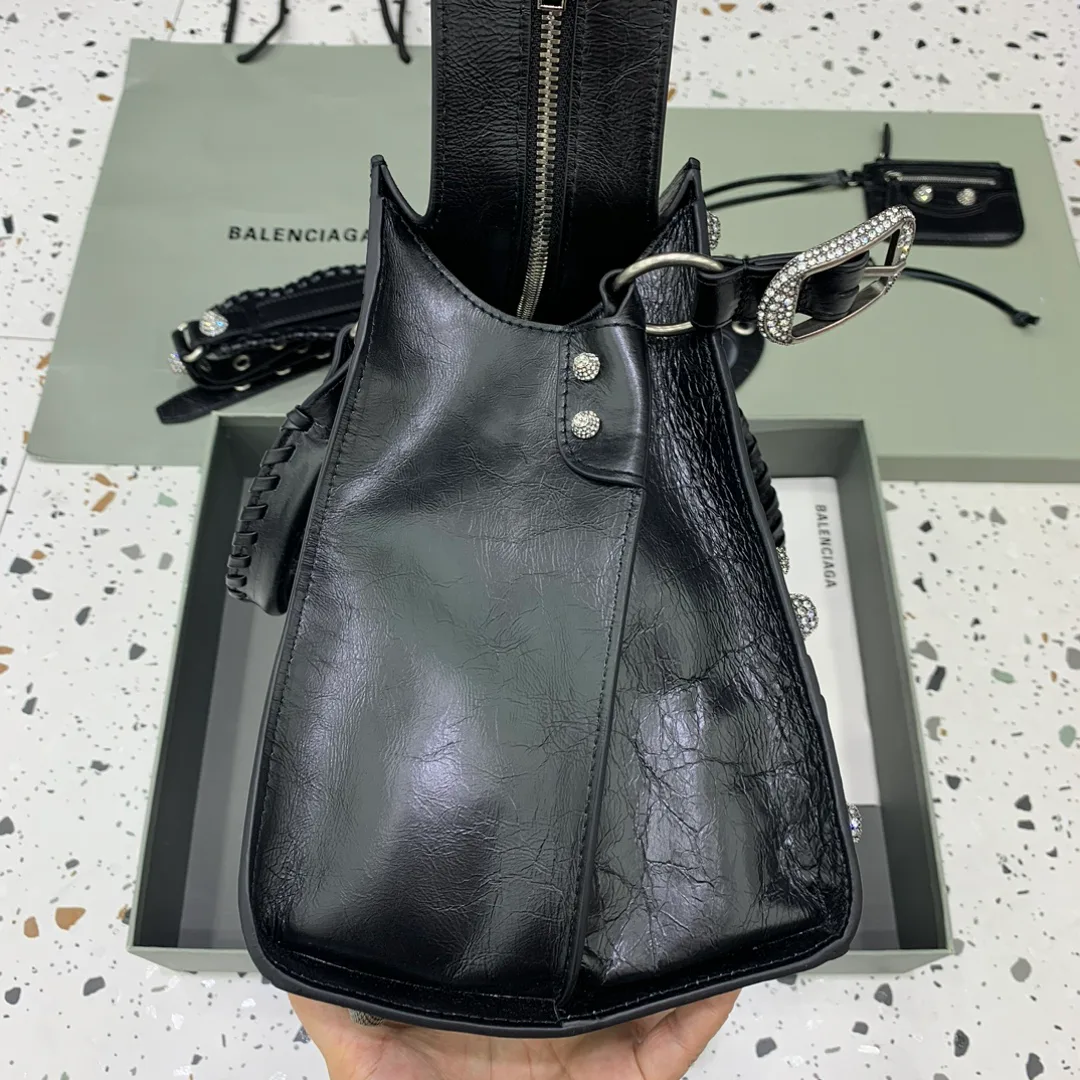 Классические Сумки Женские Balenciaga 17801577