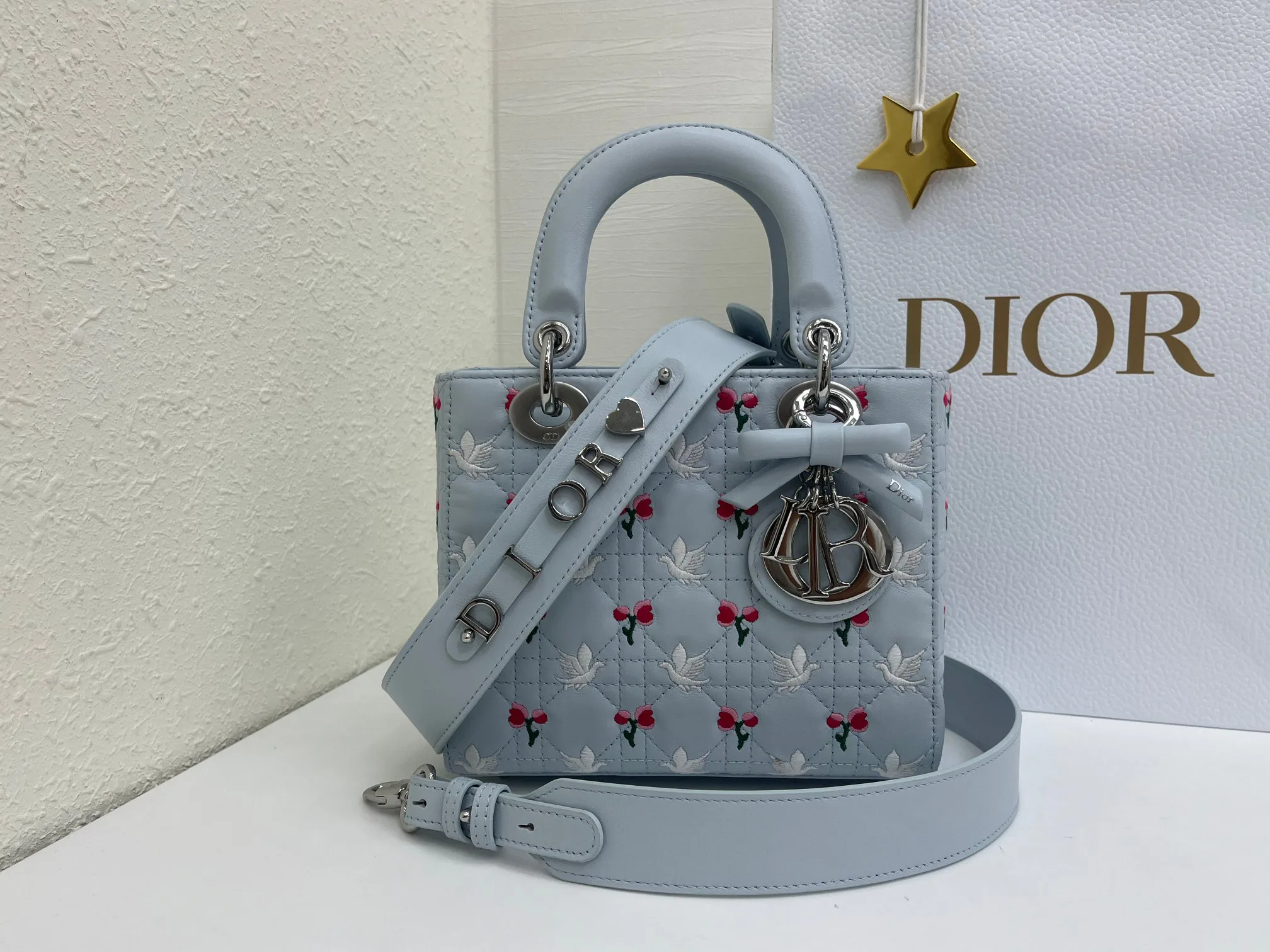 Классические Сумки Женские Christian Dior 17407053