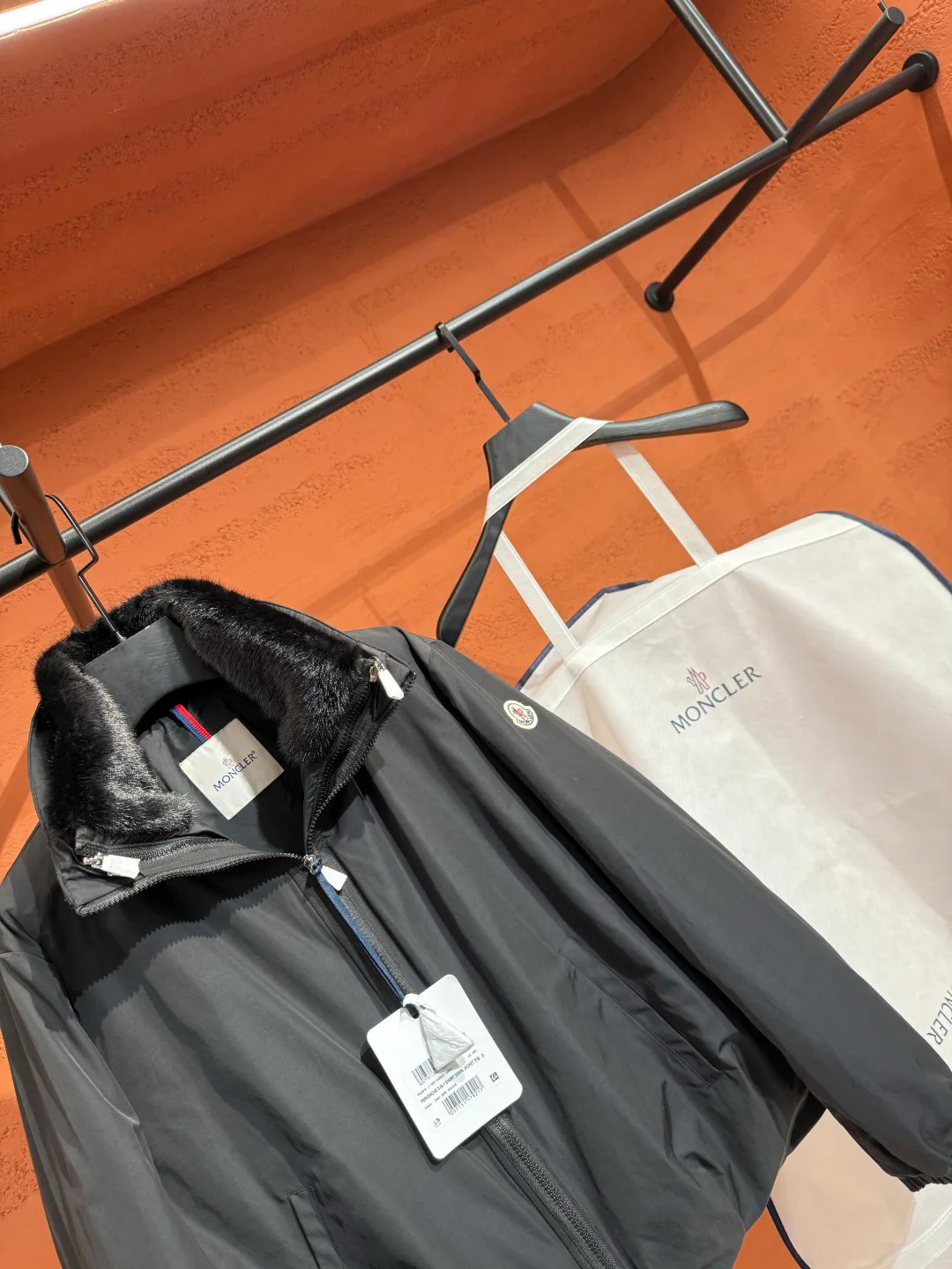 Куртки И Пуховики Женские Moncler 19579919
