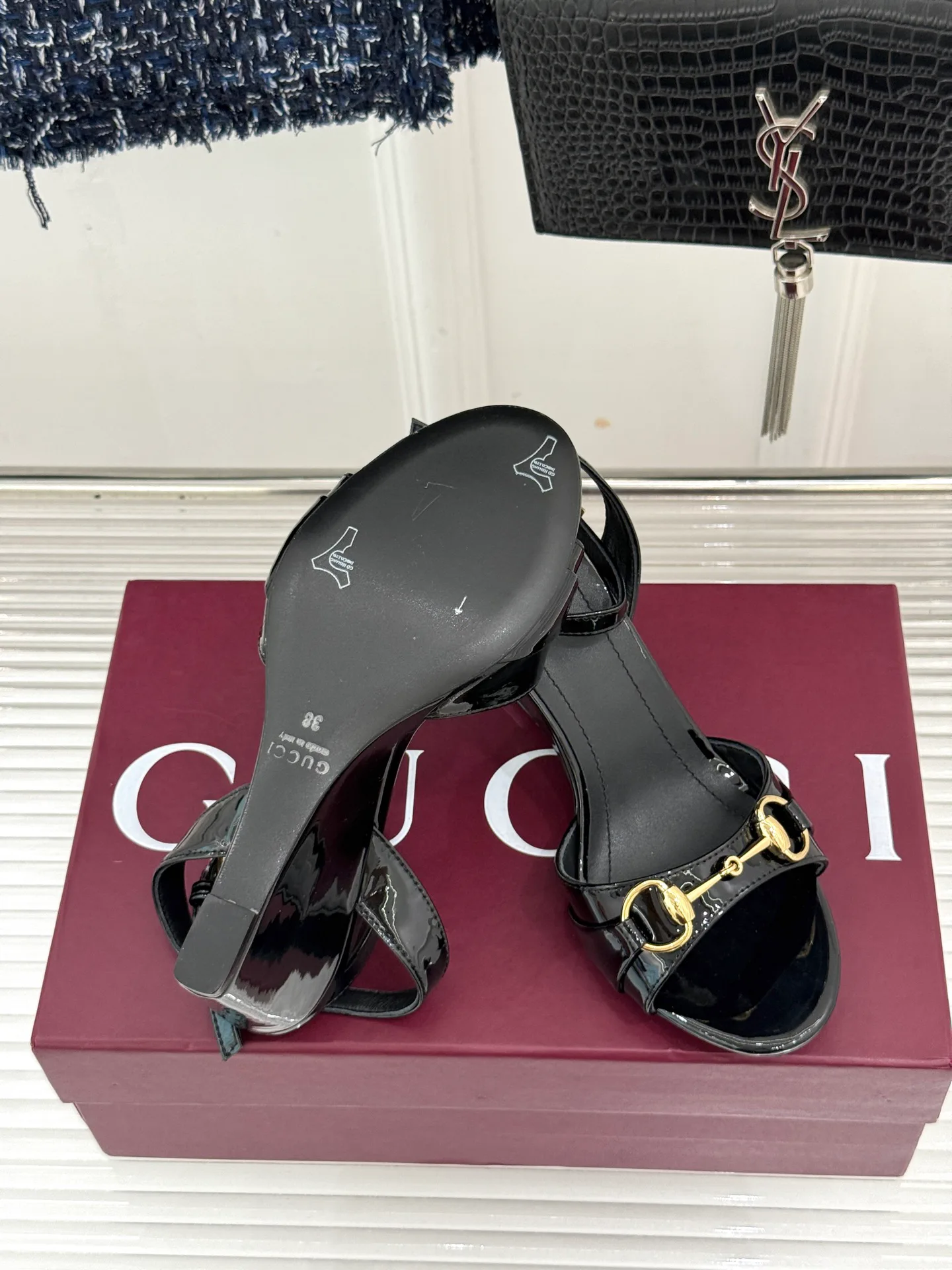 Босоножки Женские Gucci 18034495