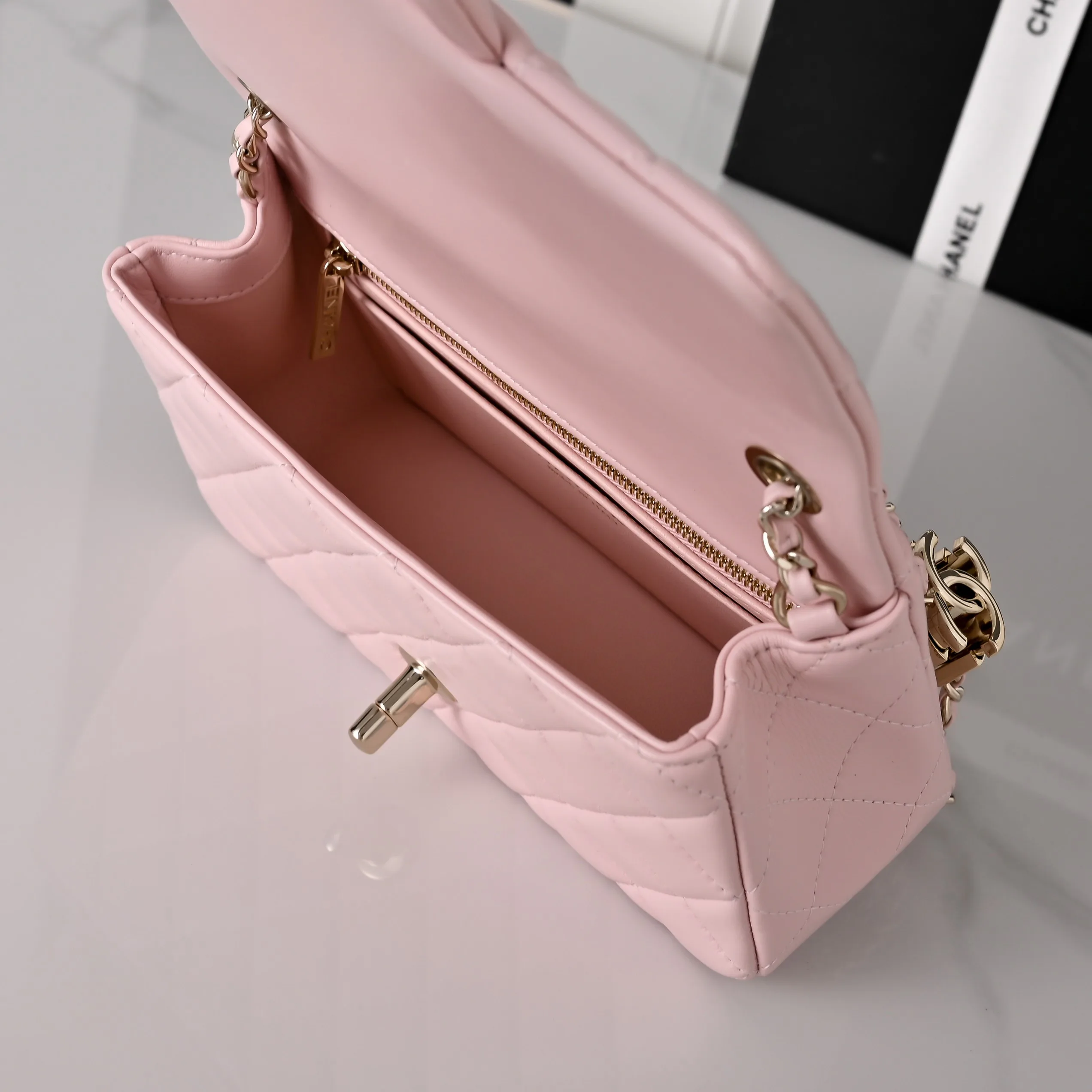 Классические Сумки Женские Chanel 18207681