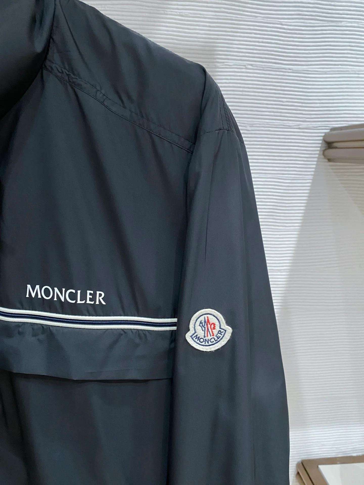 Куртки И Пуховики Мужские Moncler 2385912
