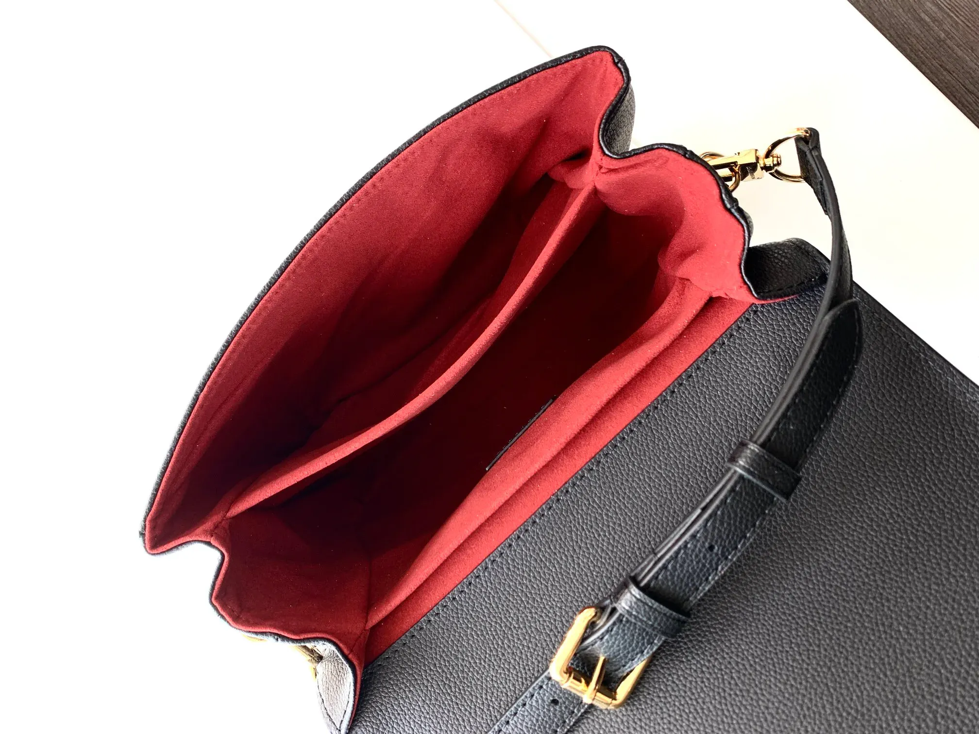 Сумки На Ремне Женские Louis Vuitton 702804