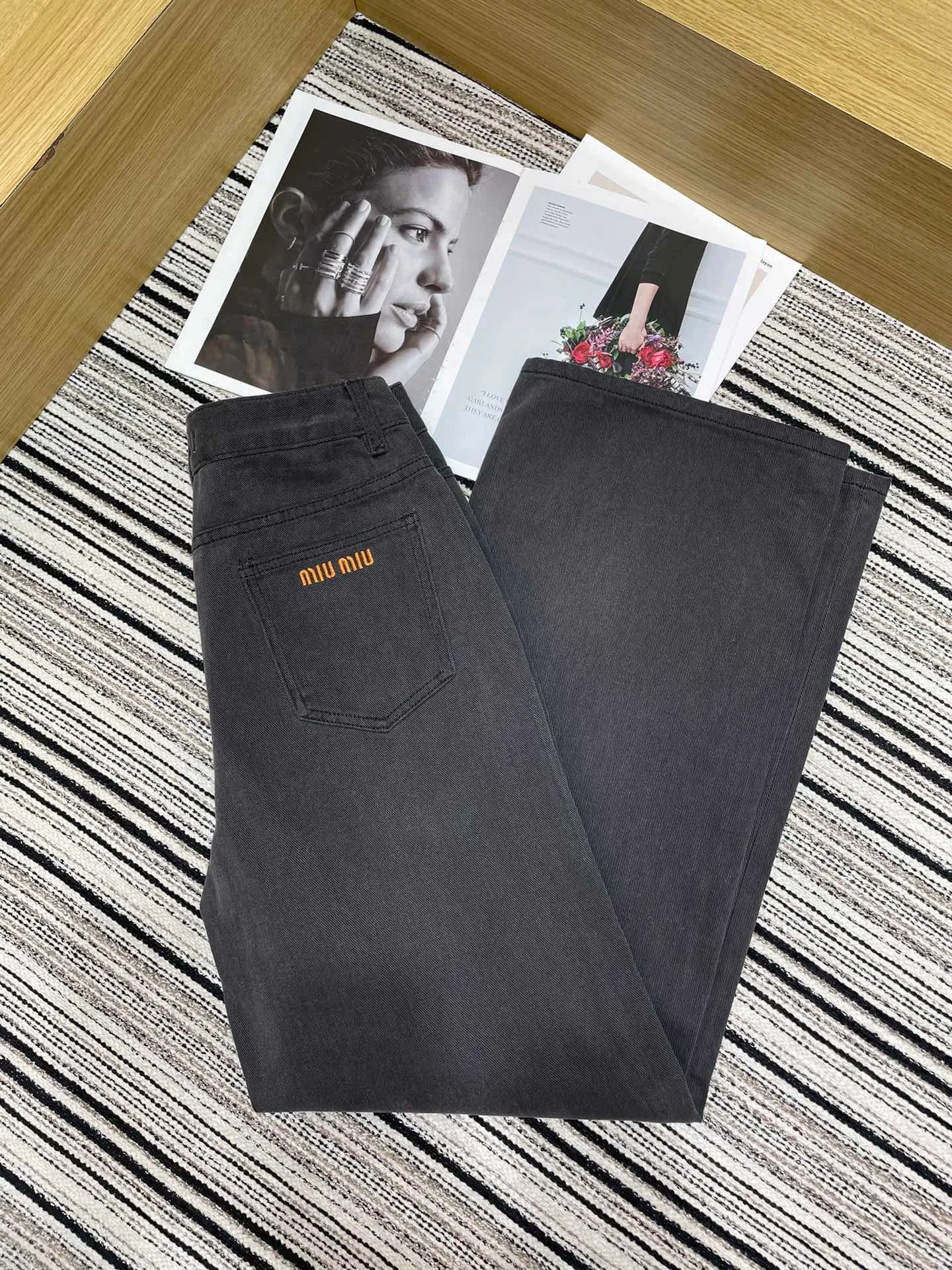 Джинсы Женские Miu Miu 18735083