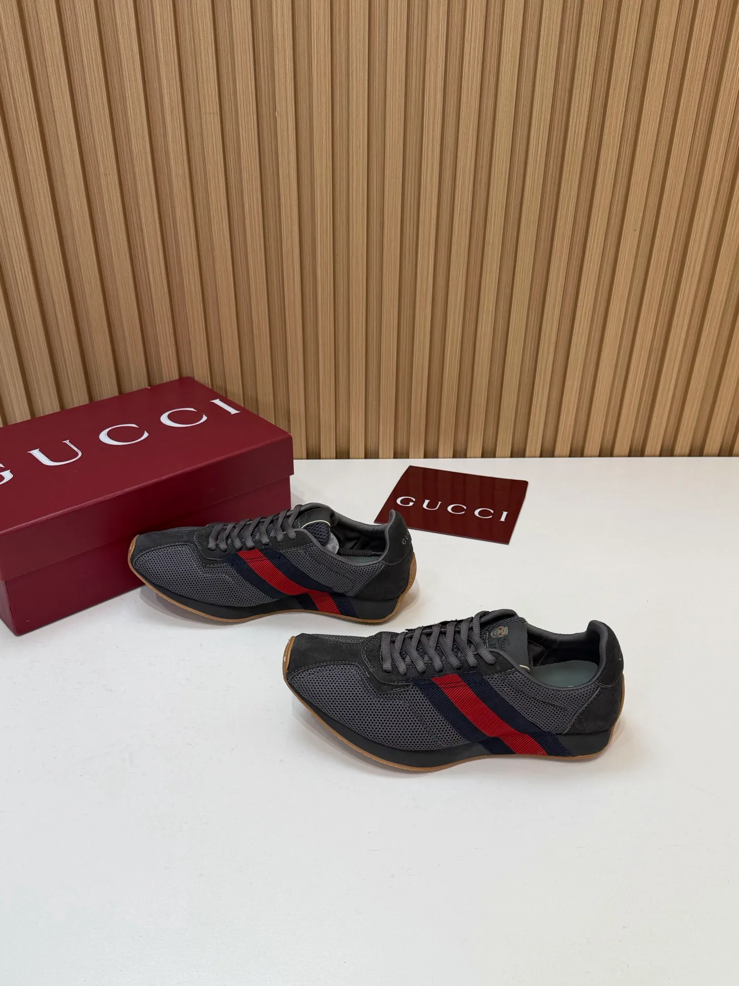 Кроссовки Женские Gucci 19766247