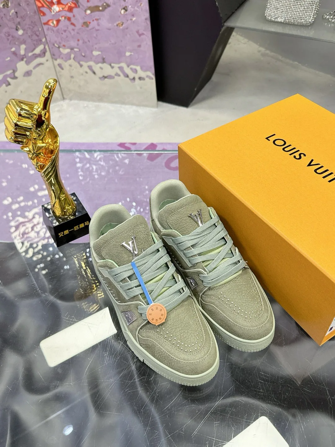 Кроссовки Женские Louis Vuitton 5585094