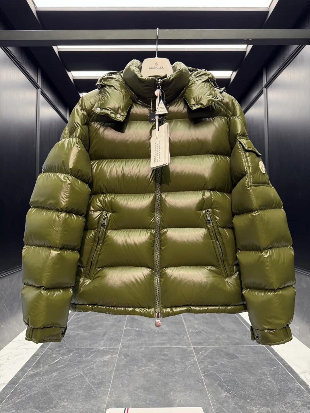 Куртки И Пуховики Мужские Moncler 988822