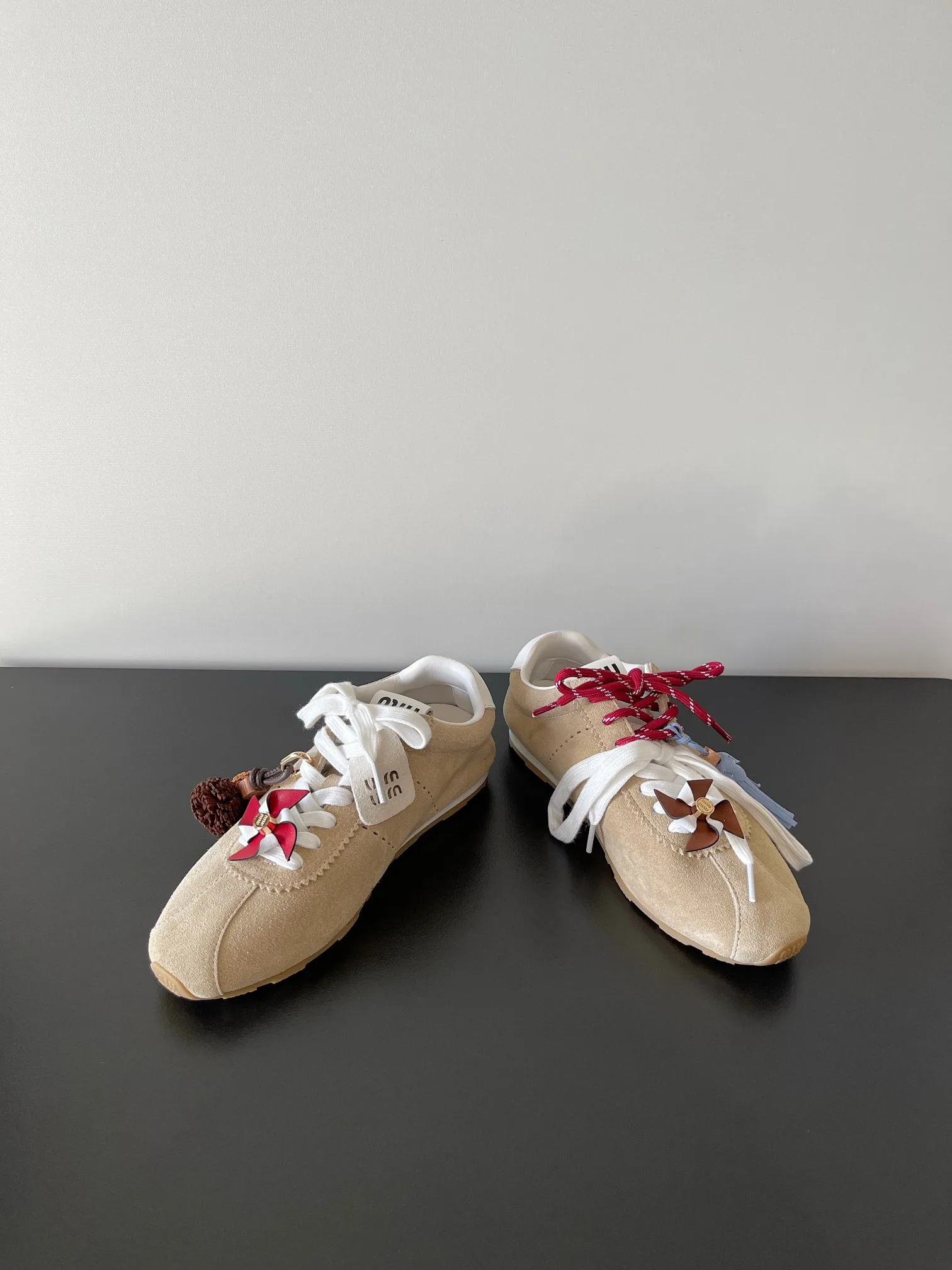 Кроссовки Женские Miu Miu 18703409