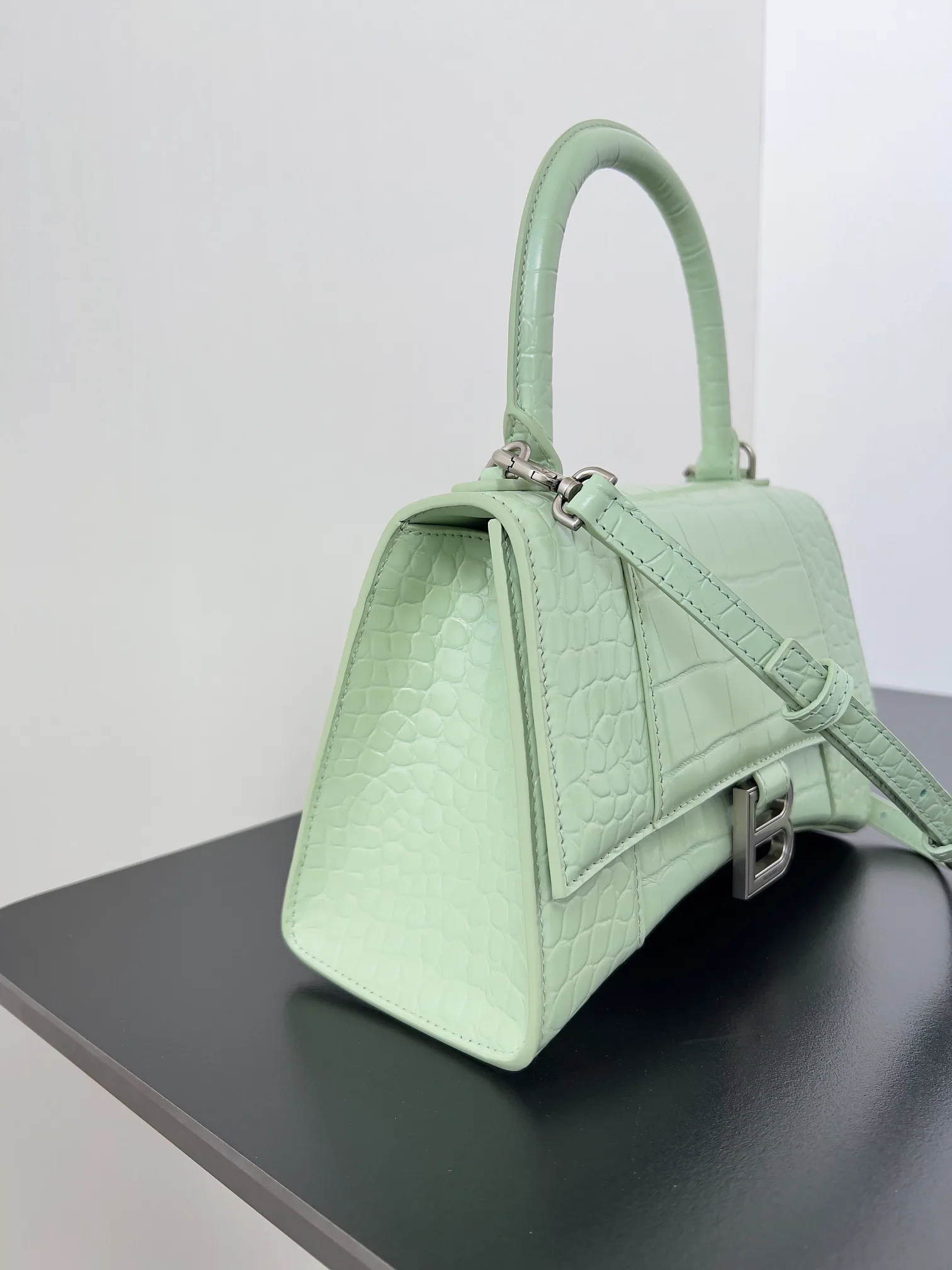 Сумки На Ремне Женские Balenciaga 368774