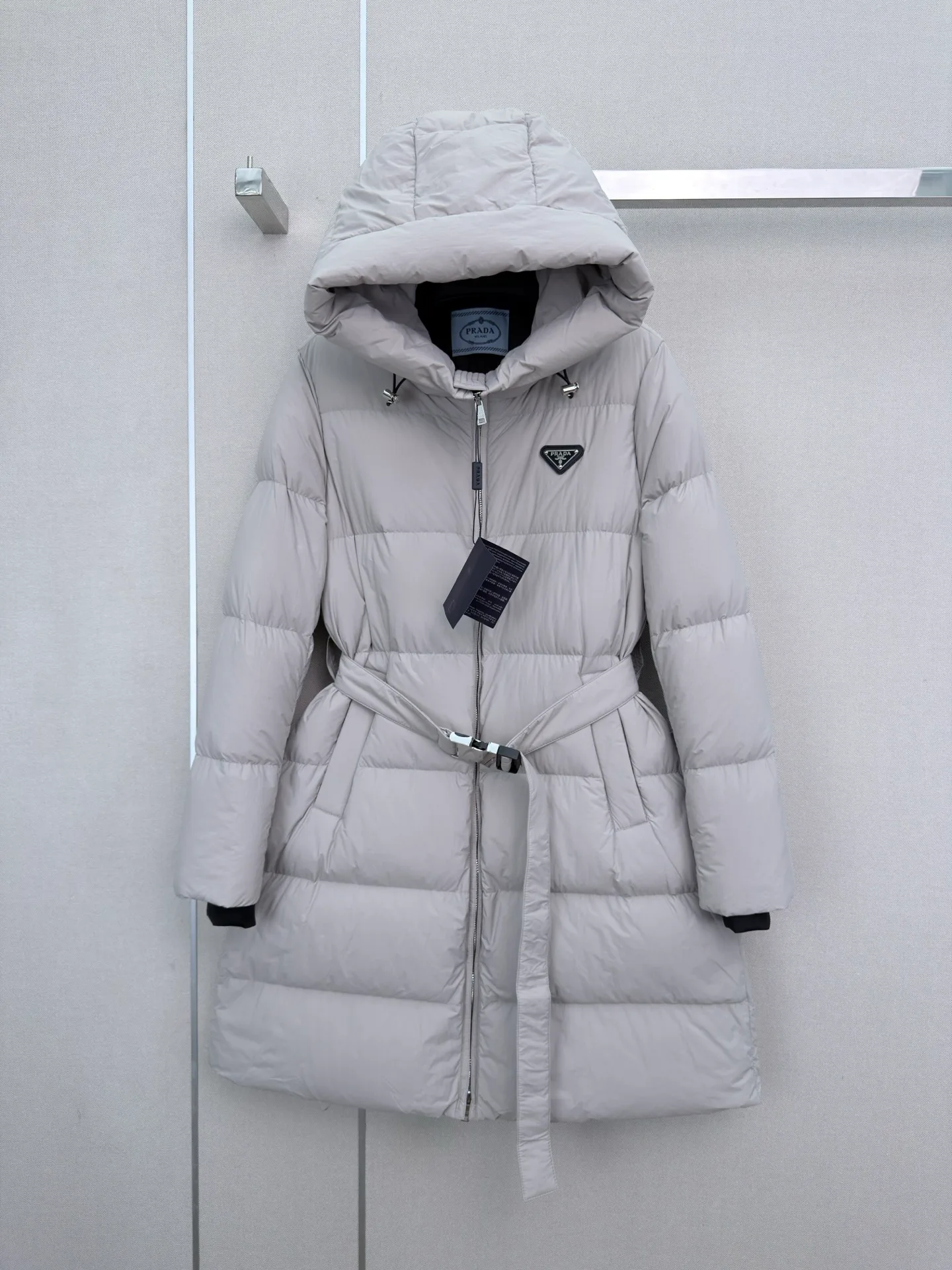 Куртки И Пуховики Женские Prada 18108677