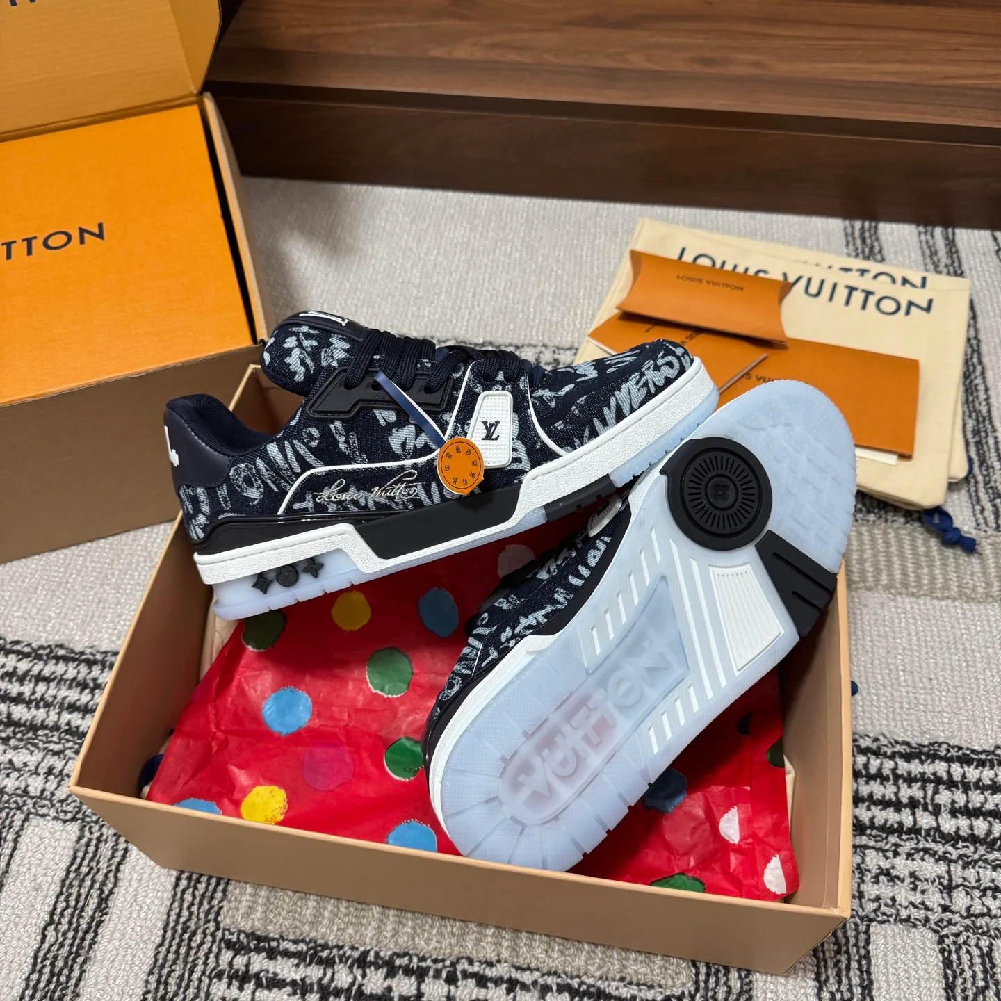 Кроссовки Женские Louis Vuitton 1546747