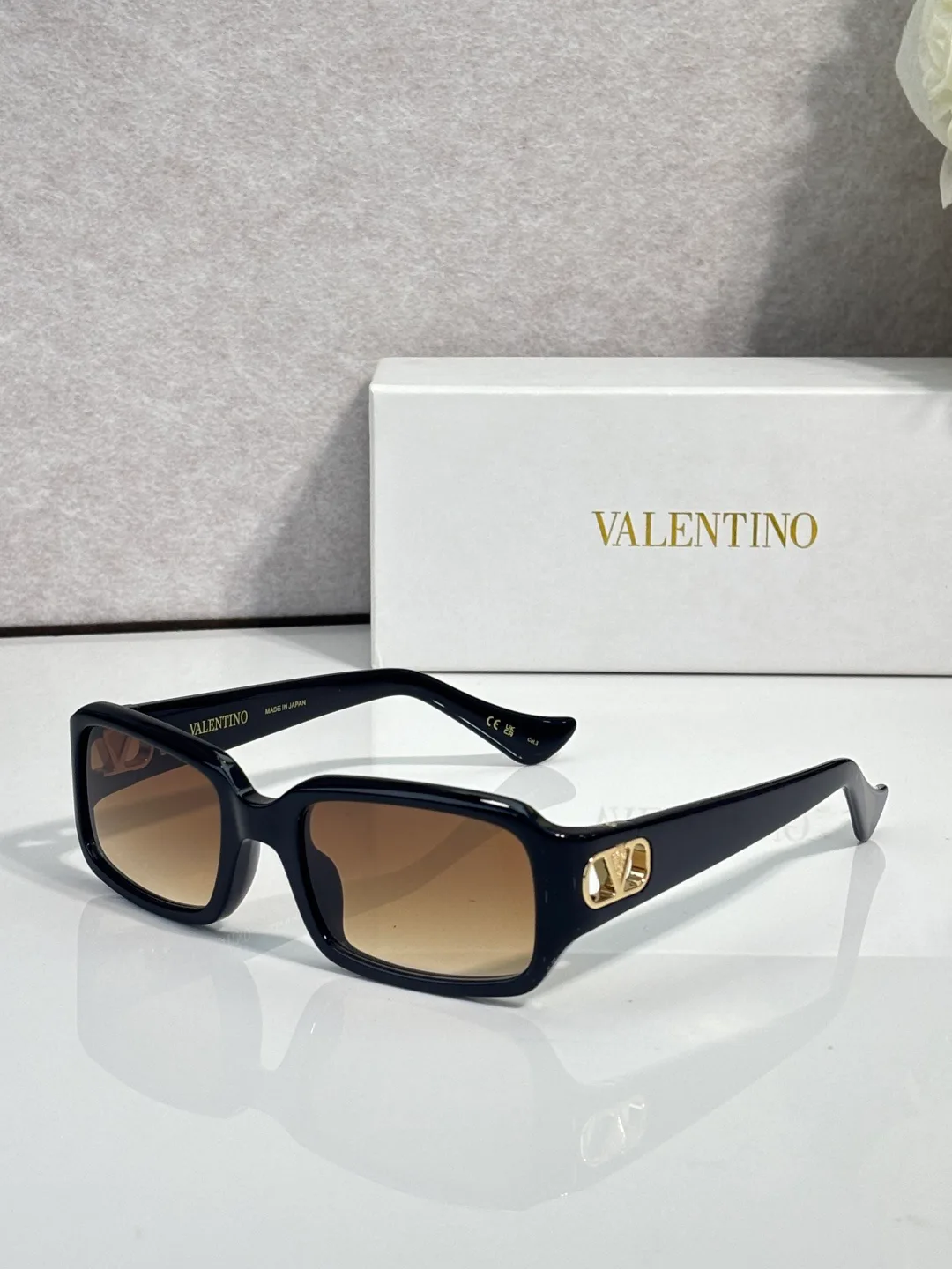 Очки Valentino 18059593