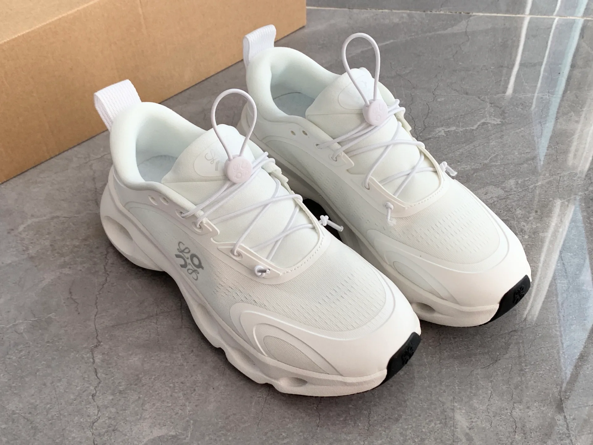 Кроссовки Женские Loewe 173519