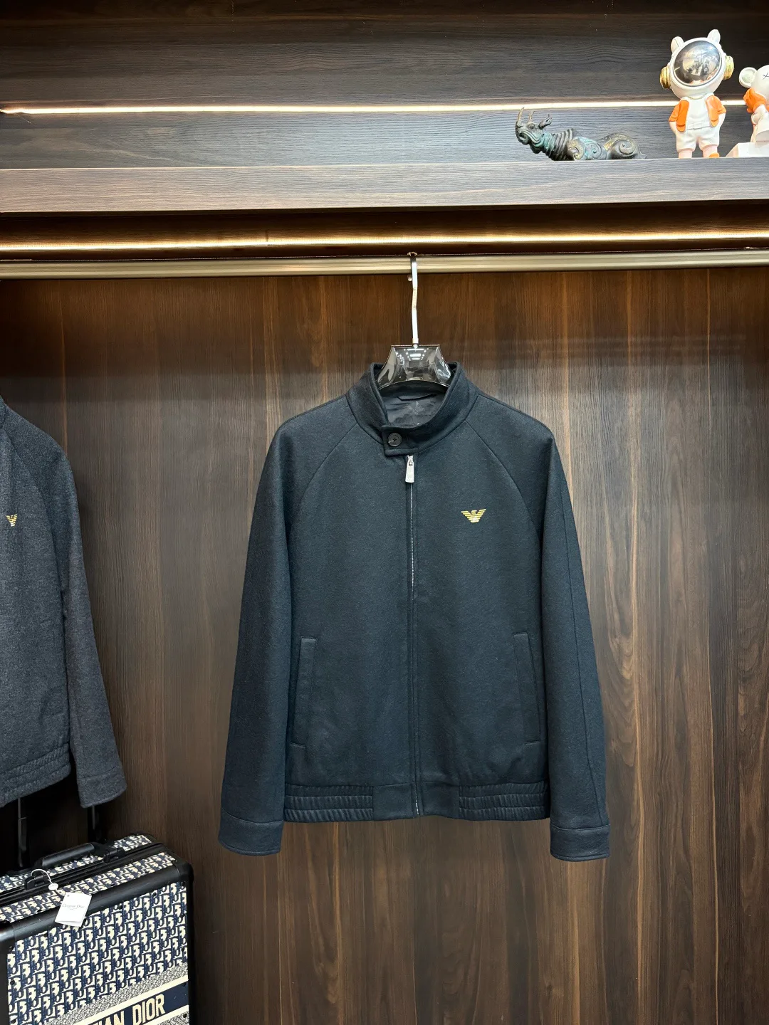 Куртки И Пуховики Женские Armani 18157366