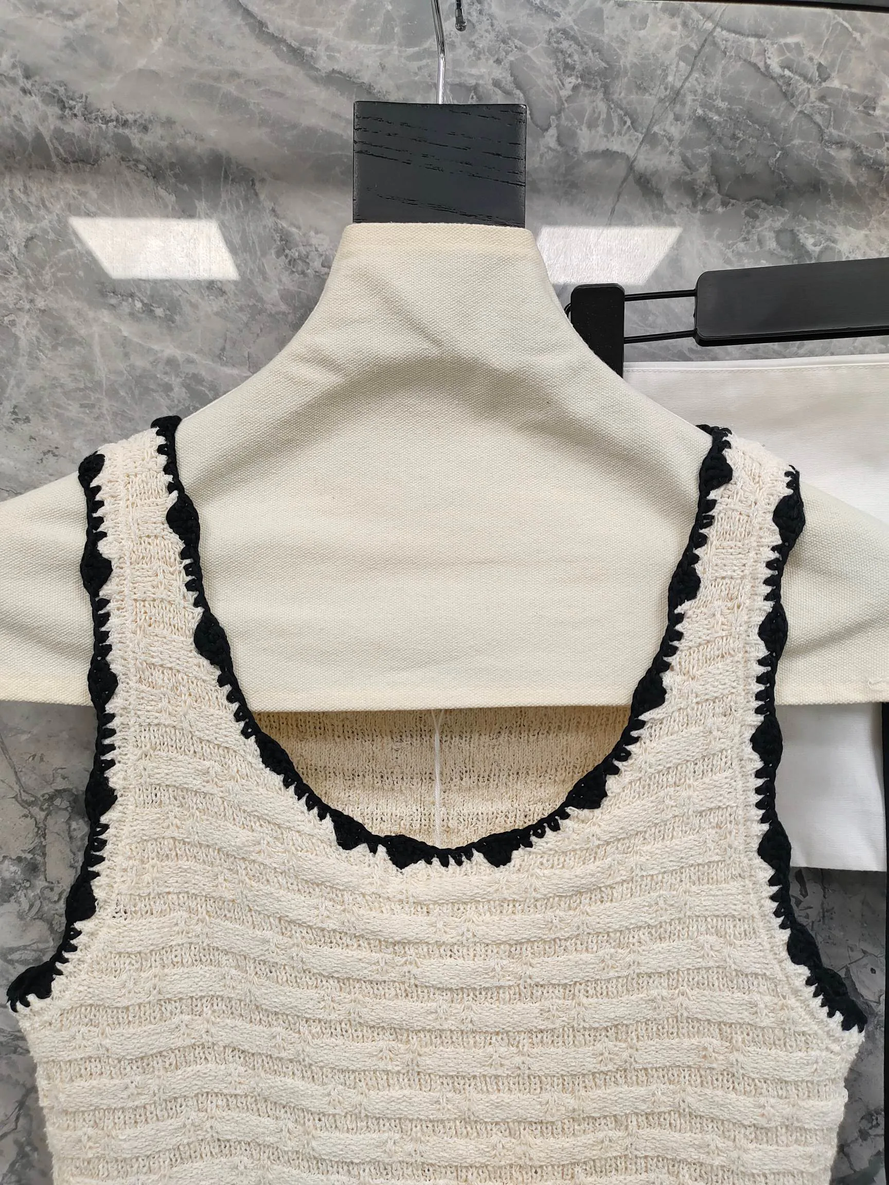 Жилеты Женские Chanel 10035990