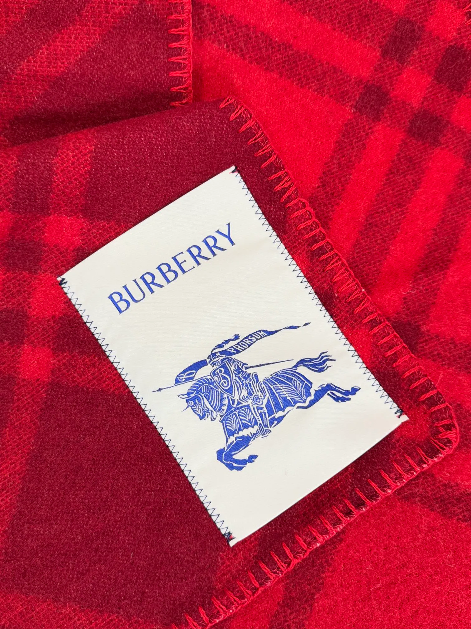 Шарфы Burberry 18287554