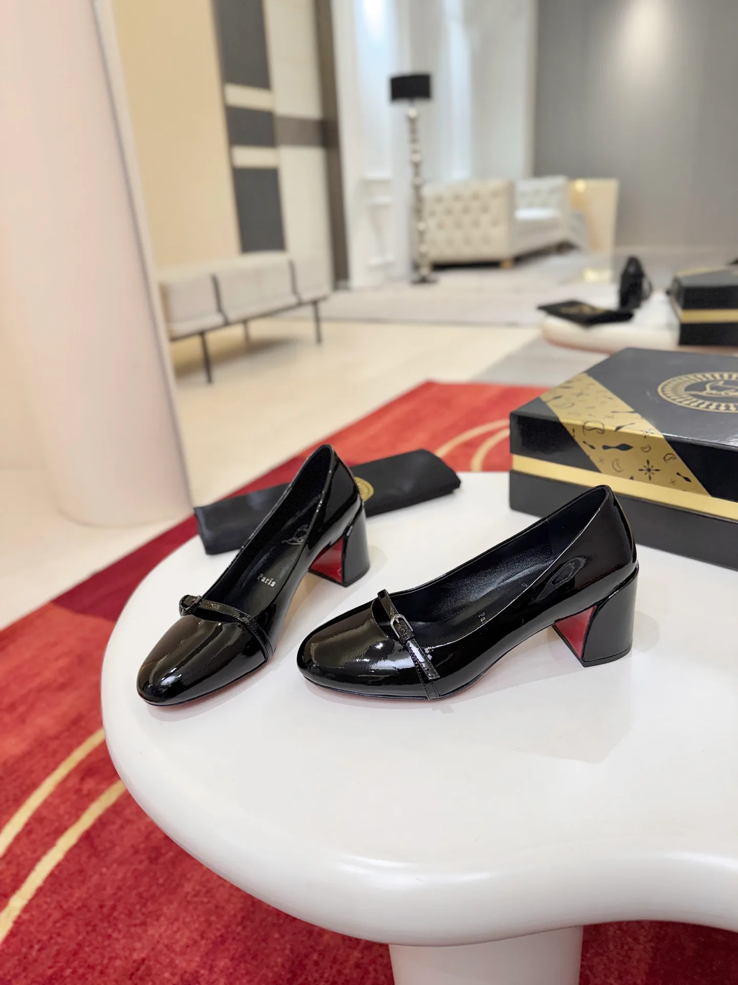 Туфли Женские Christian Louboutin 18821450
