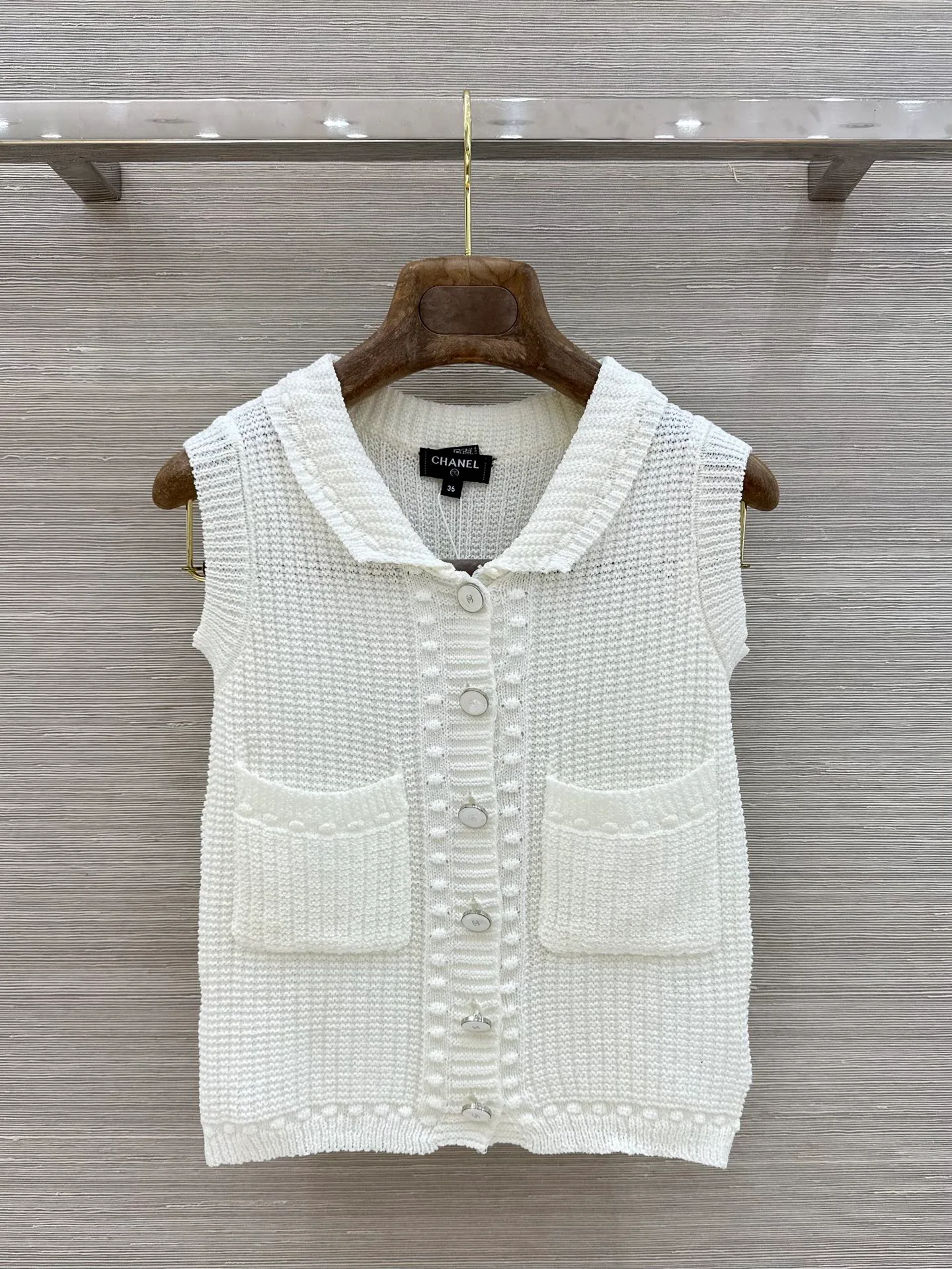 Жилеты Женские Chanel 17413734
