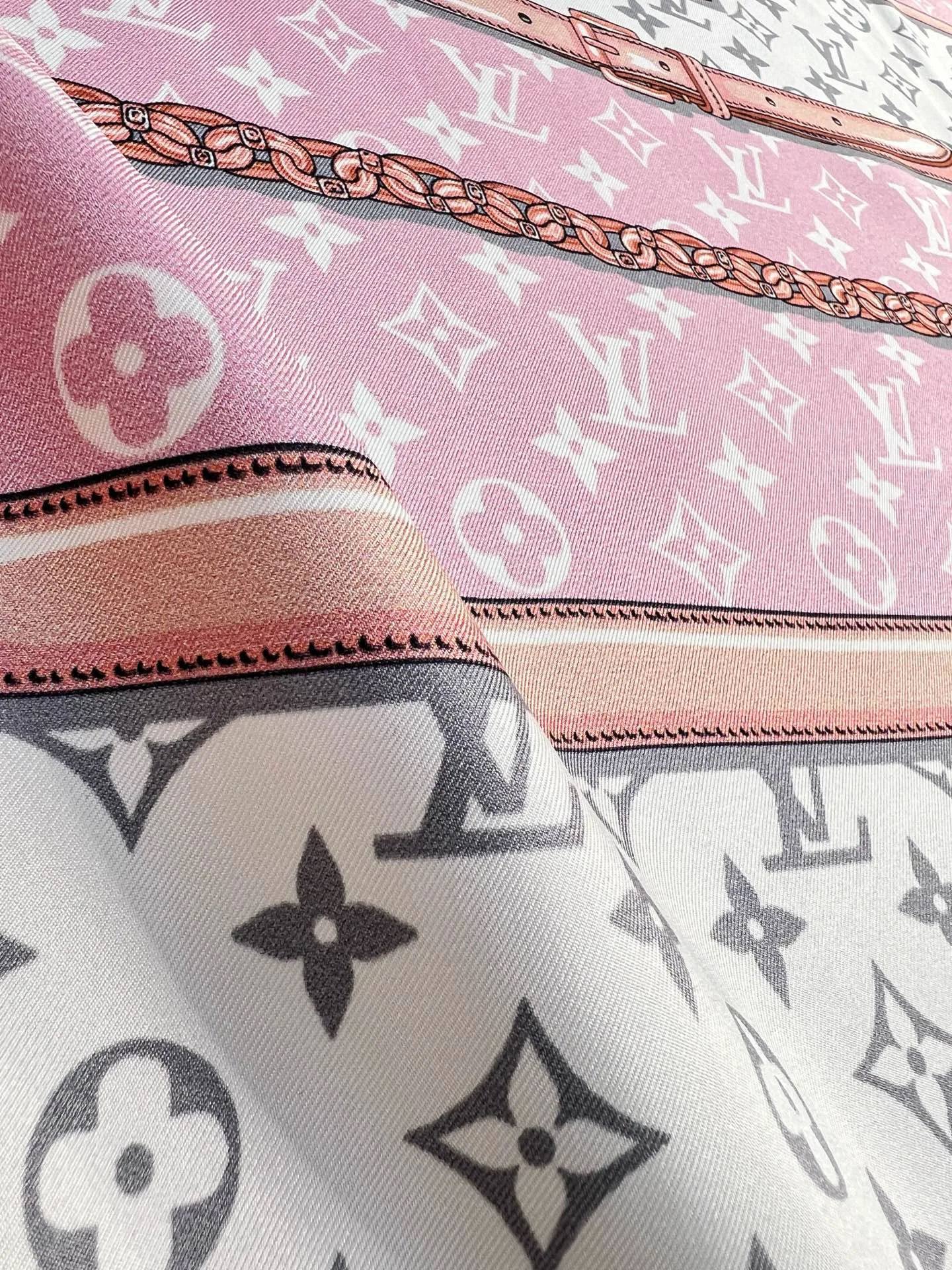 Платки Louis Vuitton 11503429