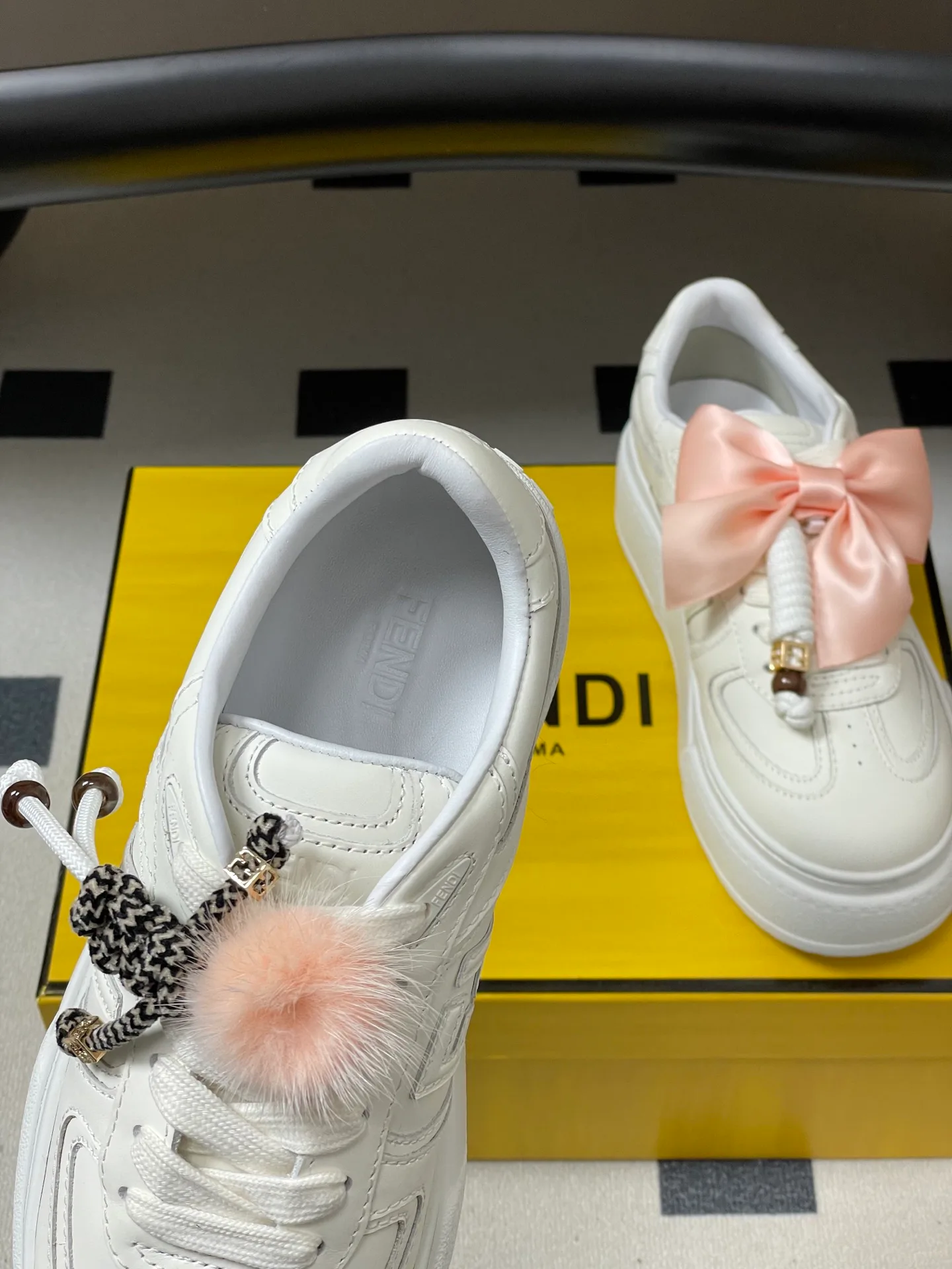 Кроссовки Женские Fendi 436199