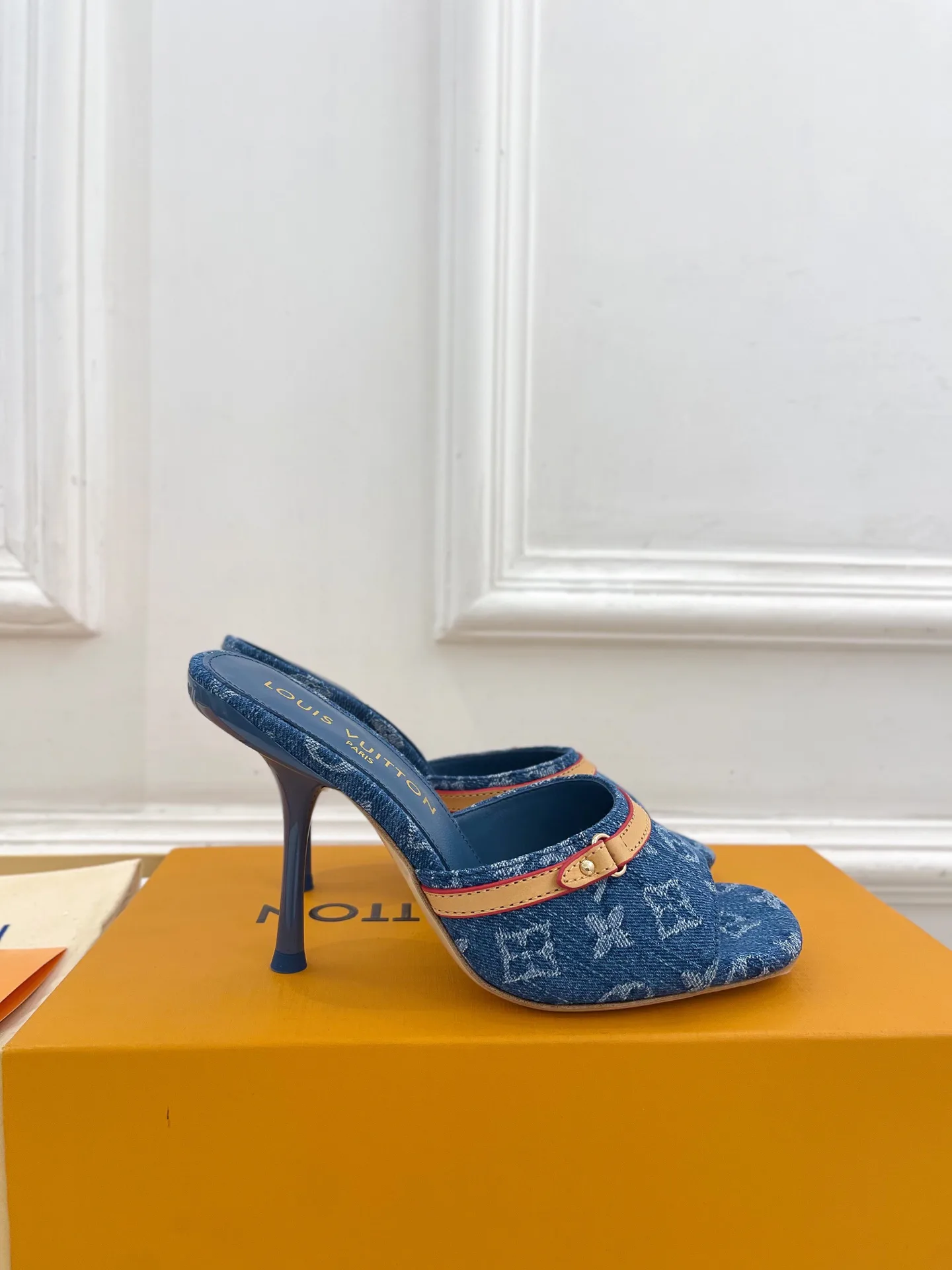 Туфли Женские Louis Vuitton 11458196