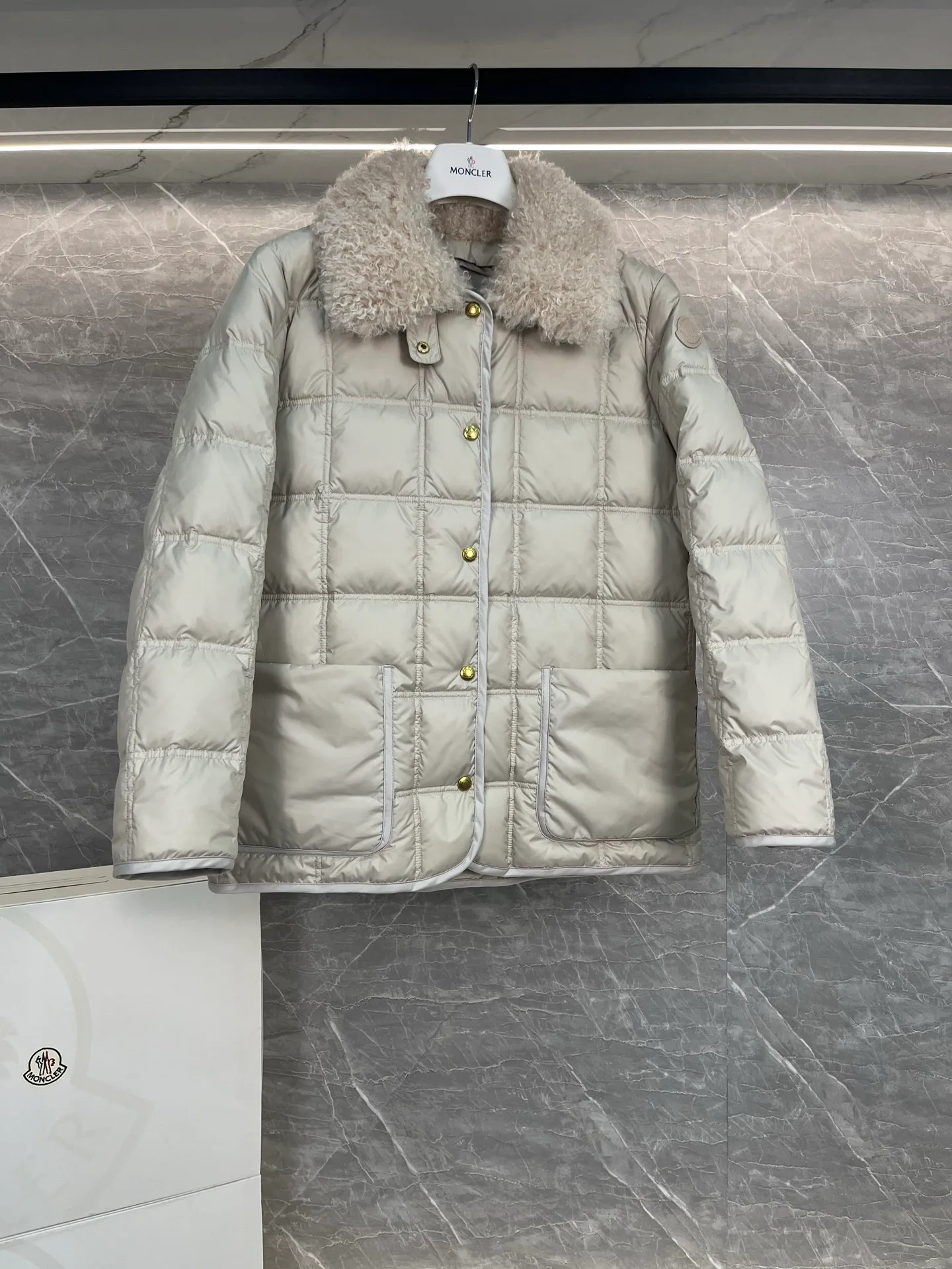 Куртки И Пуховики Женские Moncler 19256712