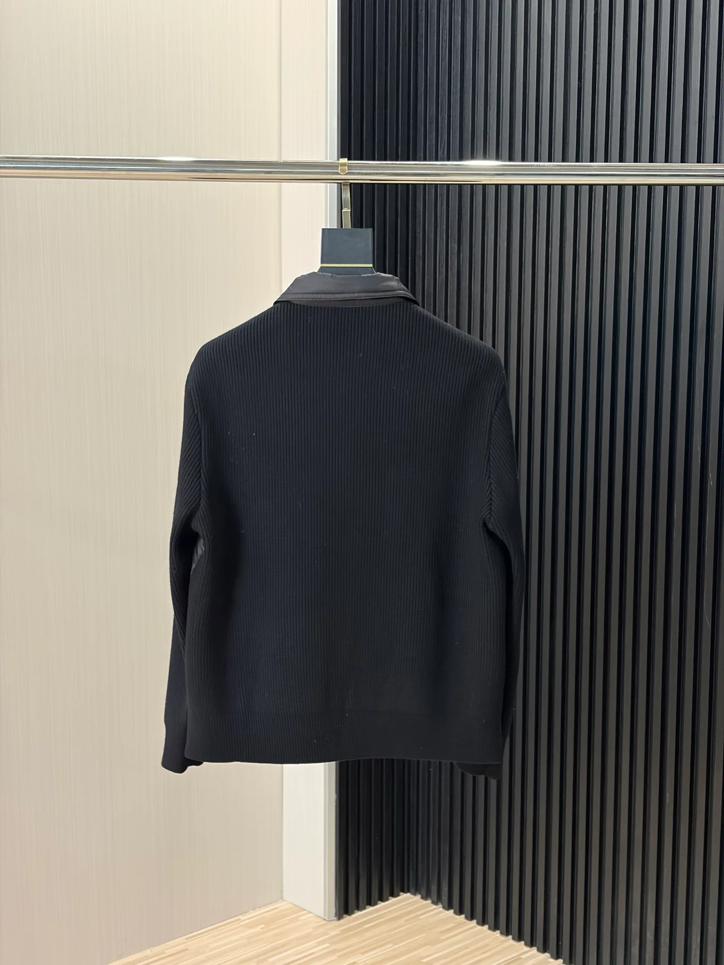 Куртки И Пуховики Женские Moncler 18391735