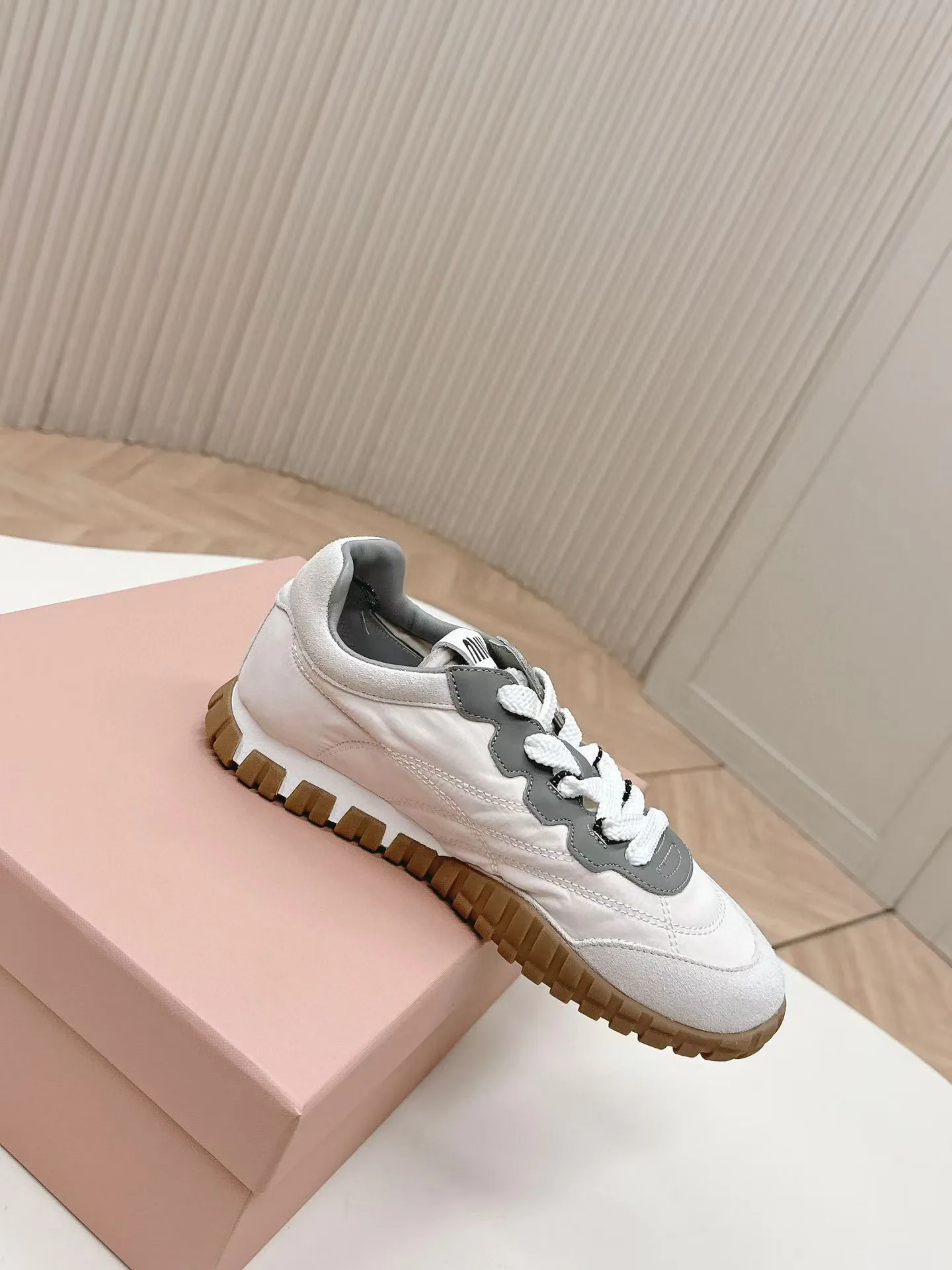 Кроссовки Женские Miu Miu 12700971