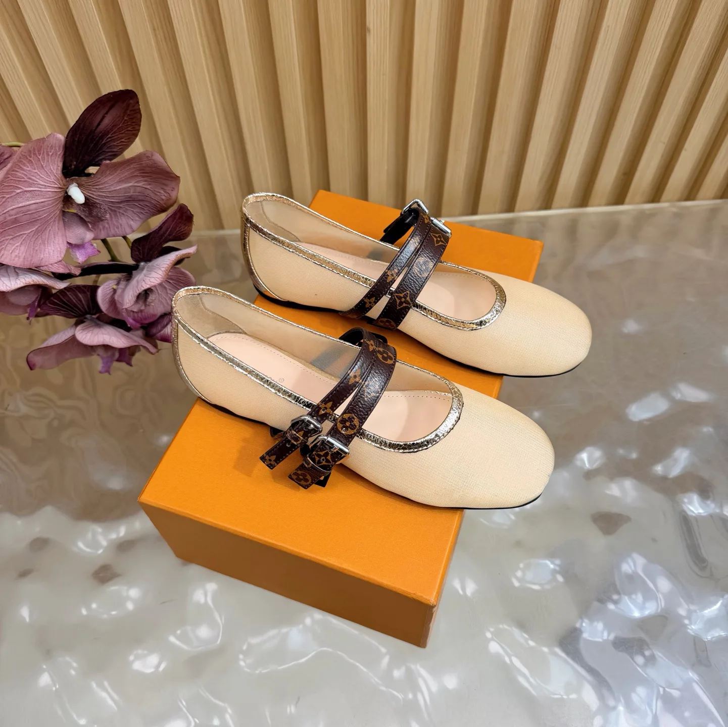 Туфли Женские Louis Vuitton 13542407