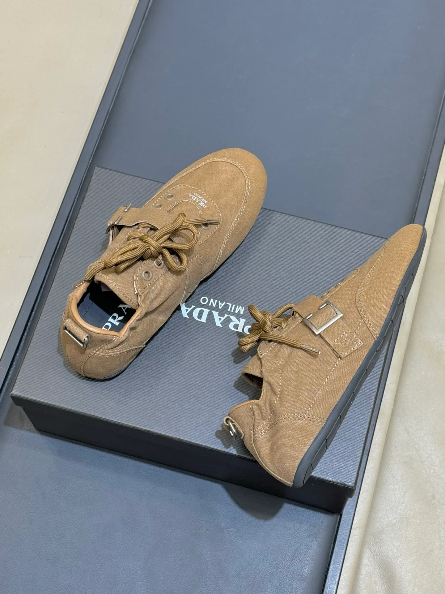 Кроссовки Женские Prada 1227779