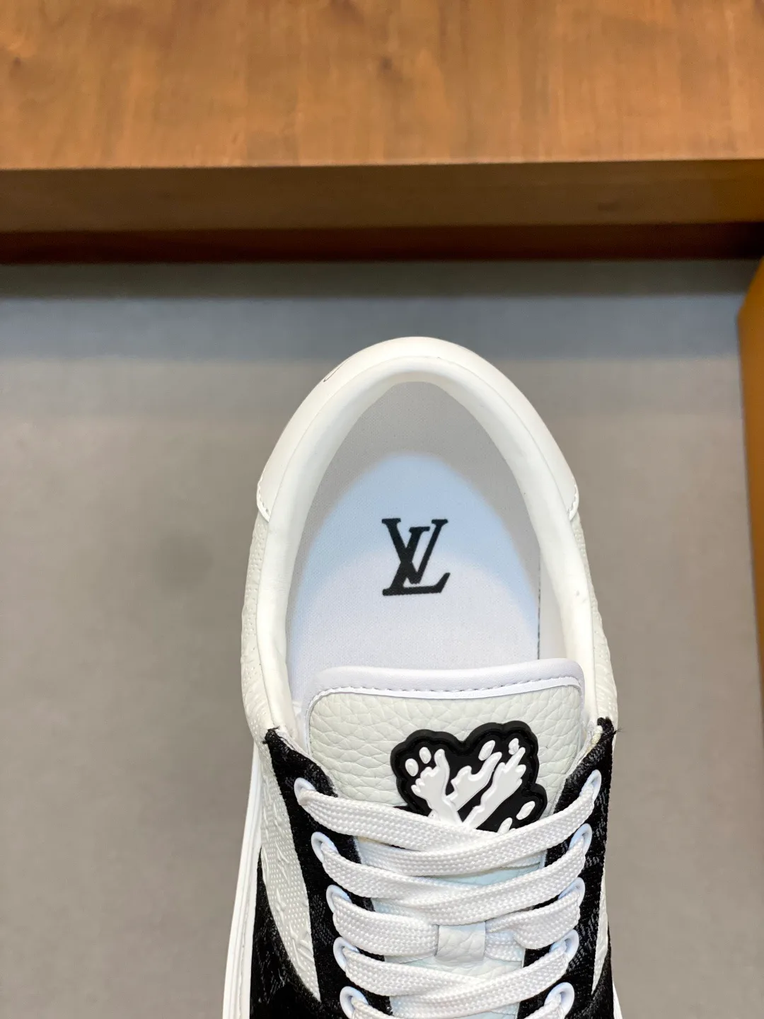Кроссовки Мужские Louis Vuitton 17934207