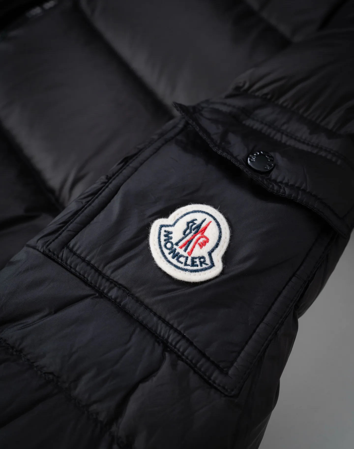 Куртки И Пуховики Женские Moncler 18141270