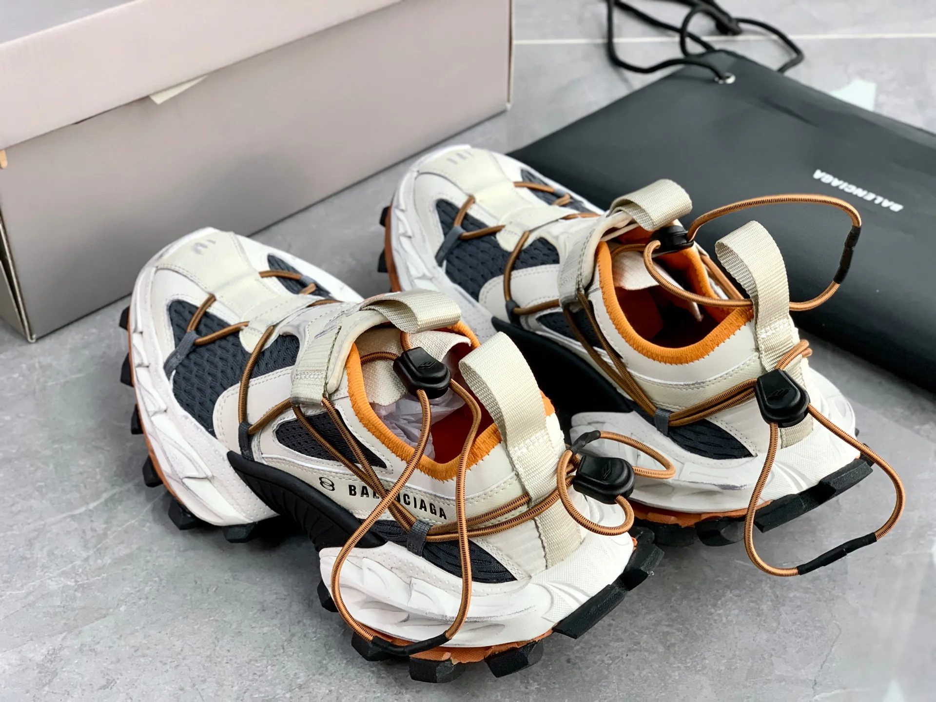 Кроссовки Женские Balenciaga 2034