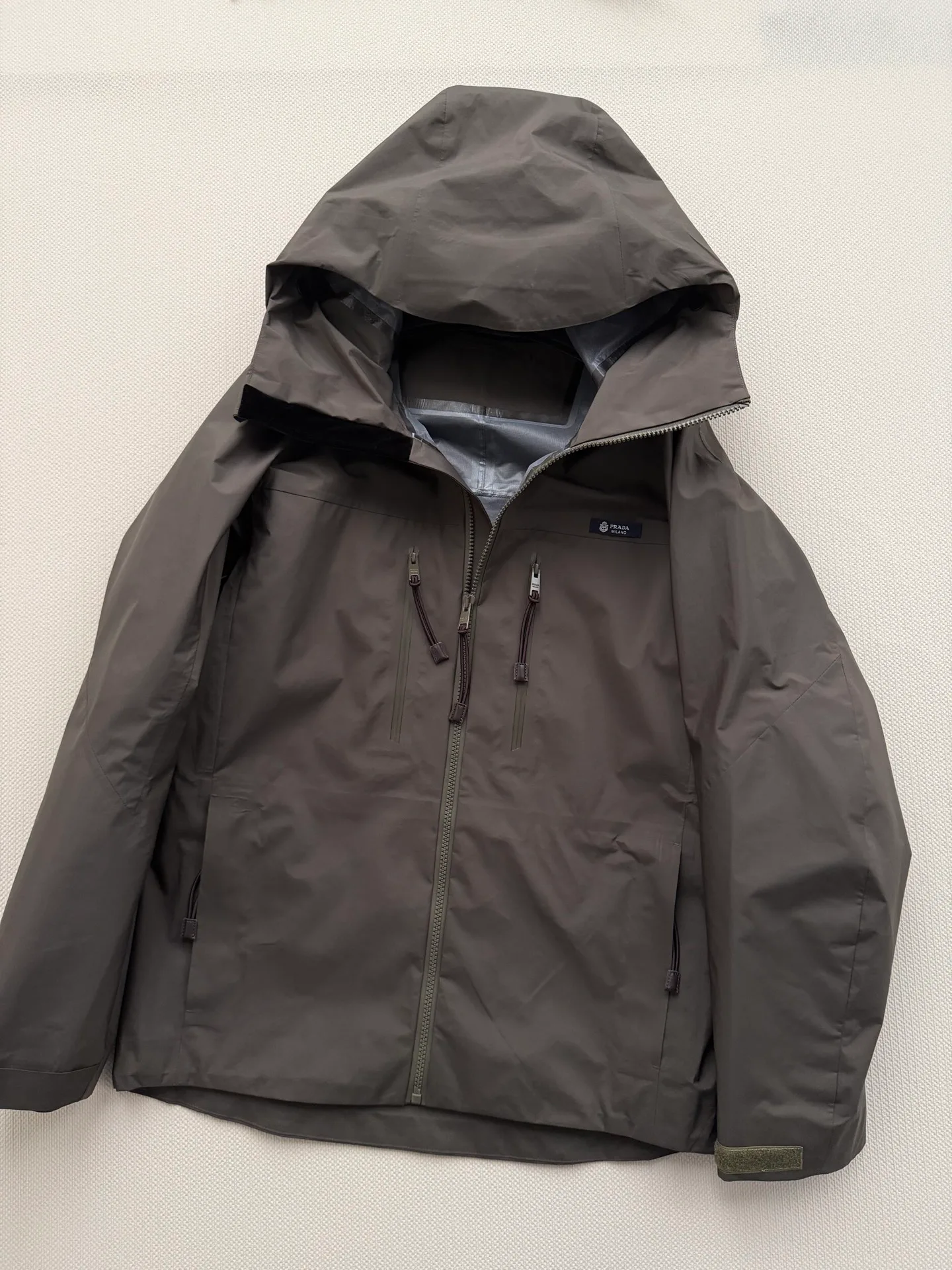 Куртки И Пуховики Женские Prada 11473462