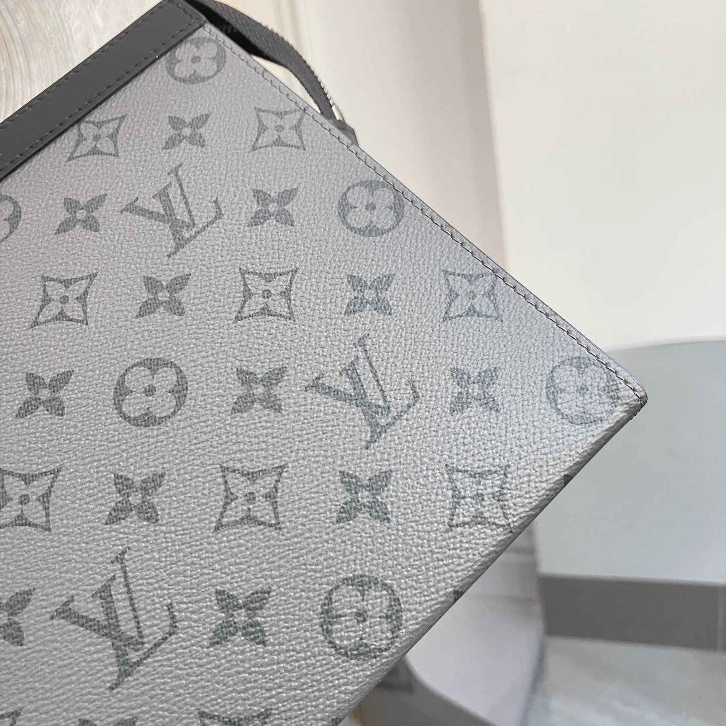 Клатчи Женские Louis Vuitton 11668944