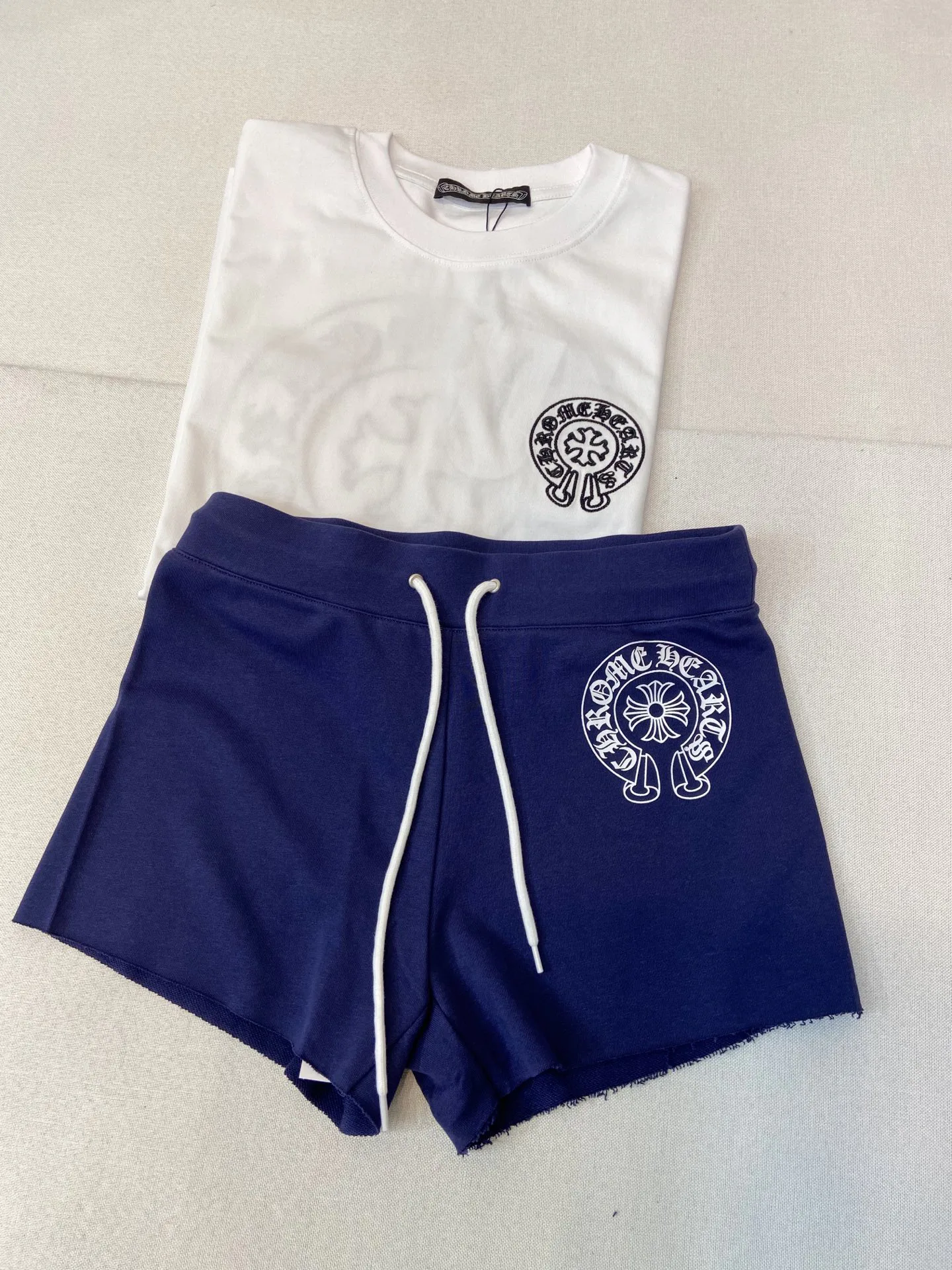 Шорты Женские Chrome Hearts 12403078