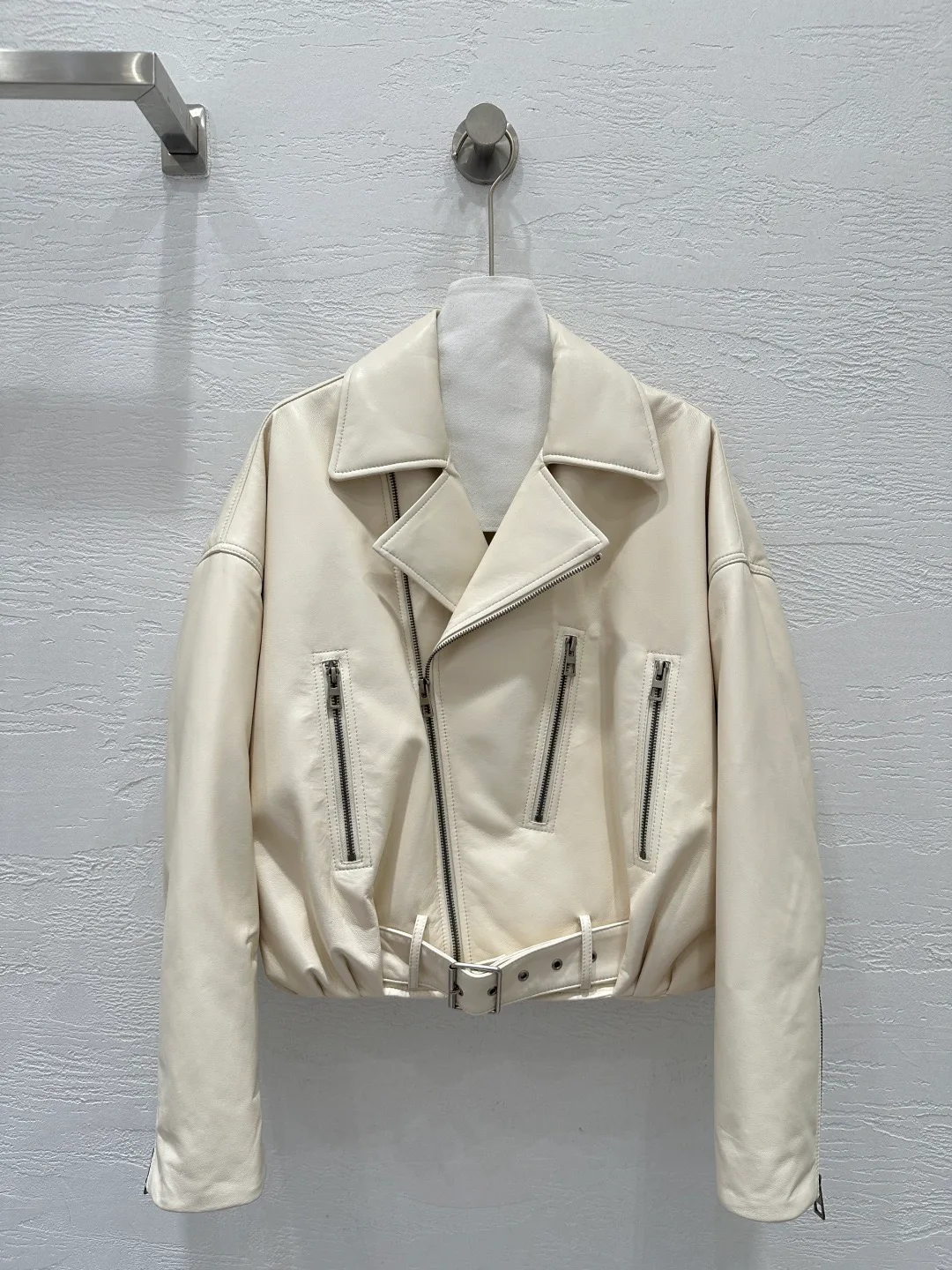 Кожаные Куртки И Дублёнки Женские Loewe 609263